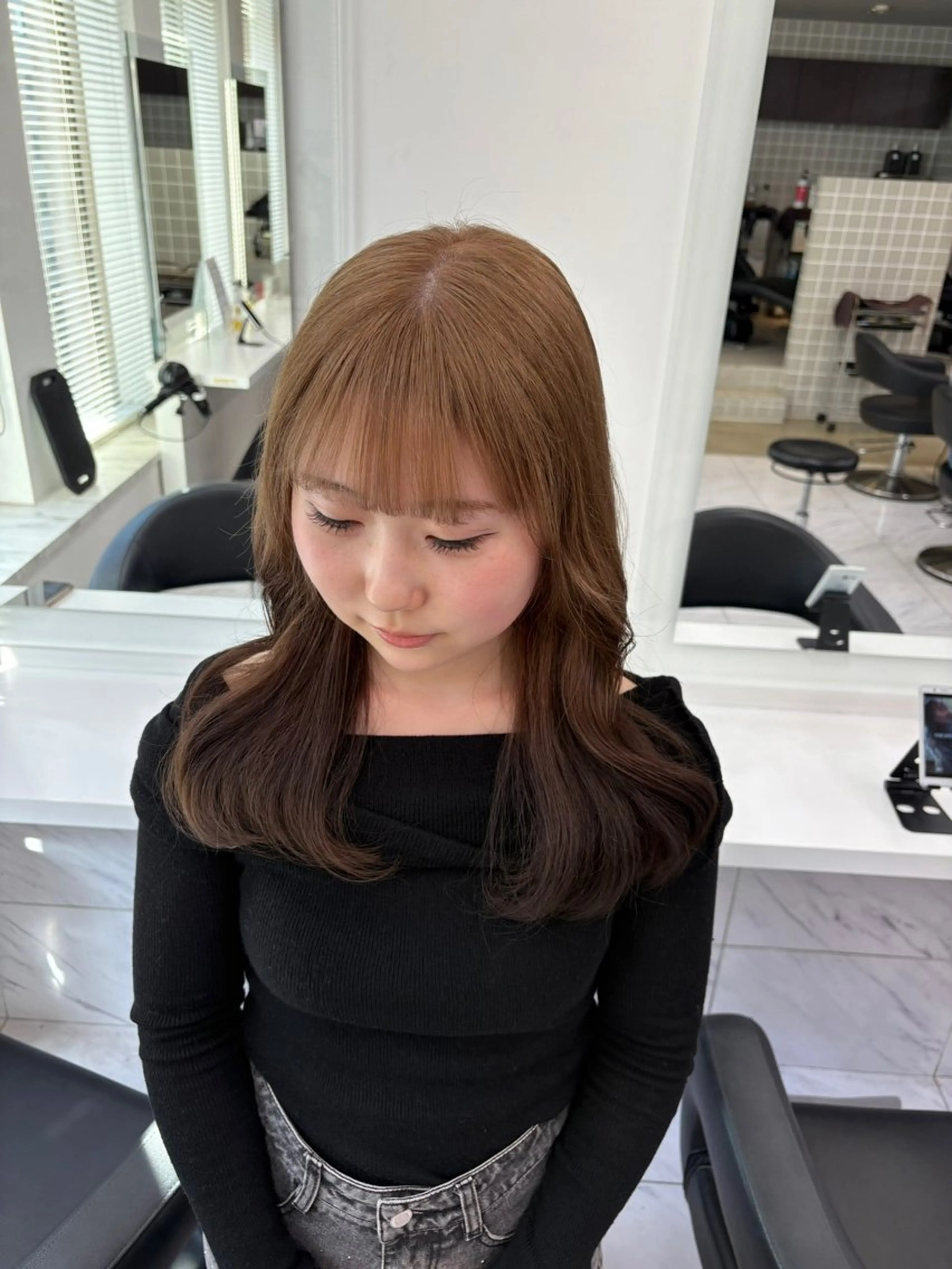 カラー ヘアカラー トリートメント 透明感ベージュ🤎 ナチュラルレイヤーのヘアスタイル