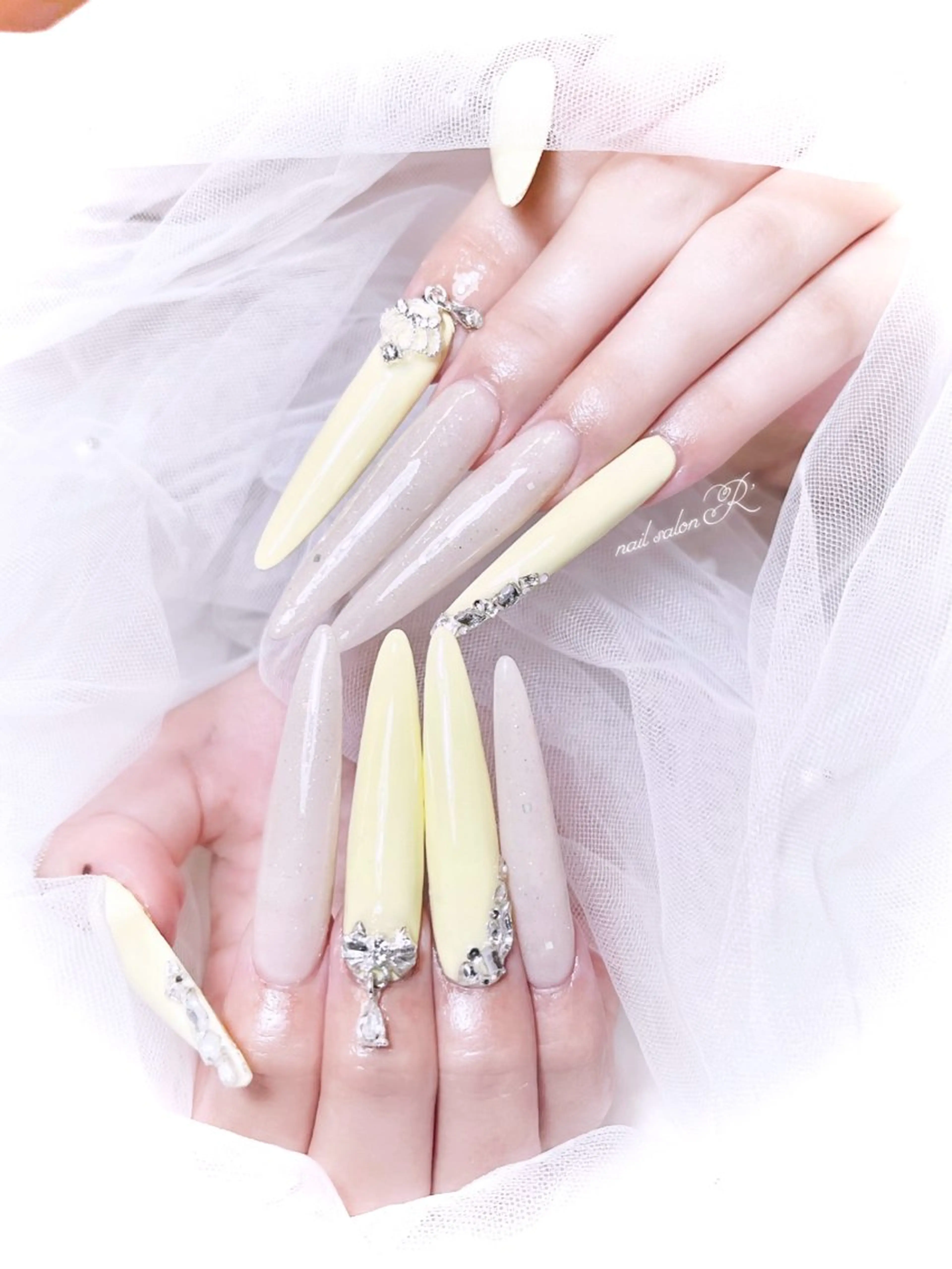 ネイル nailsalon R’のネイルデザイン