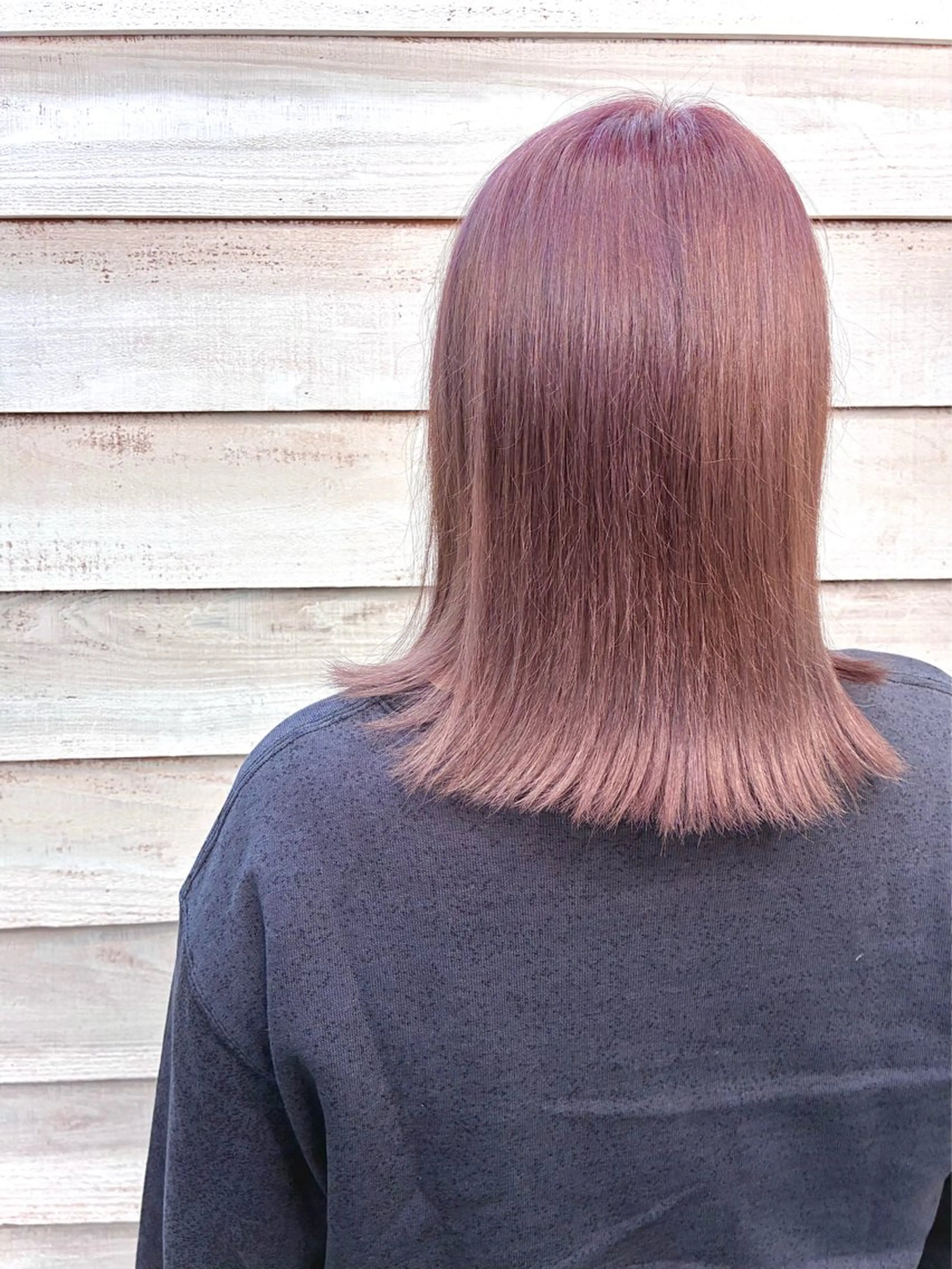 ミディアム ラベンダーベージュ ヘアカラー 佐藤 隆太のヘアスタイル