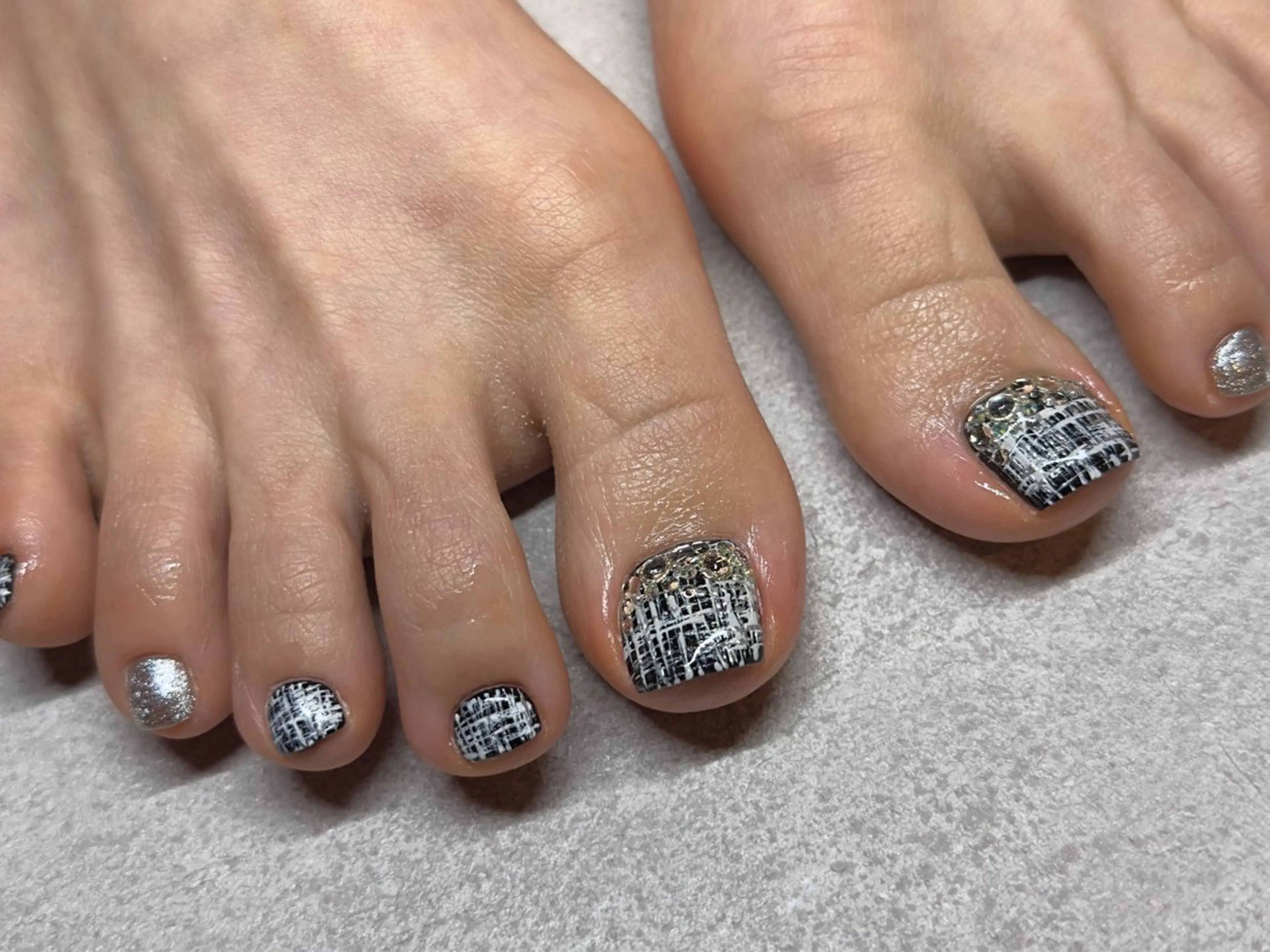 ネイル アートネイル フットネイル ジェルネイル 持ち込み ニュアンスネイル フットネイル 小河 仁美のネイルデザイン