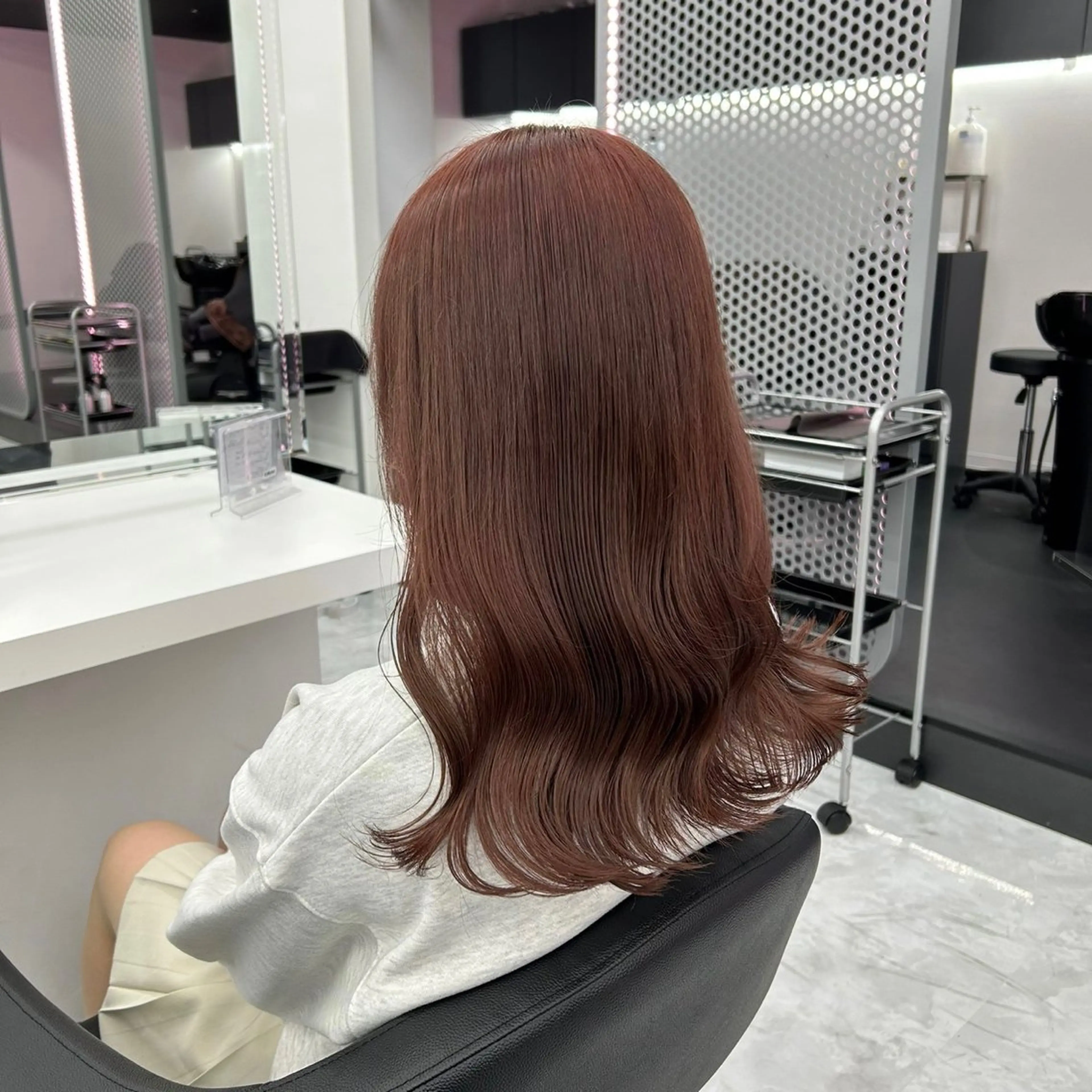 ミディアム 🍀yuria/ハイ トーン/ペールカラーのヘアスタイル