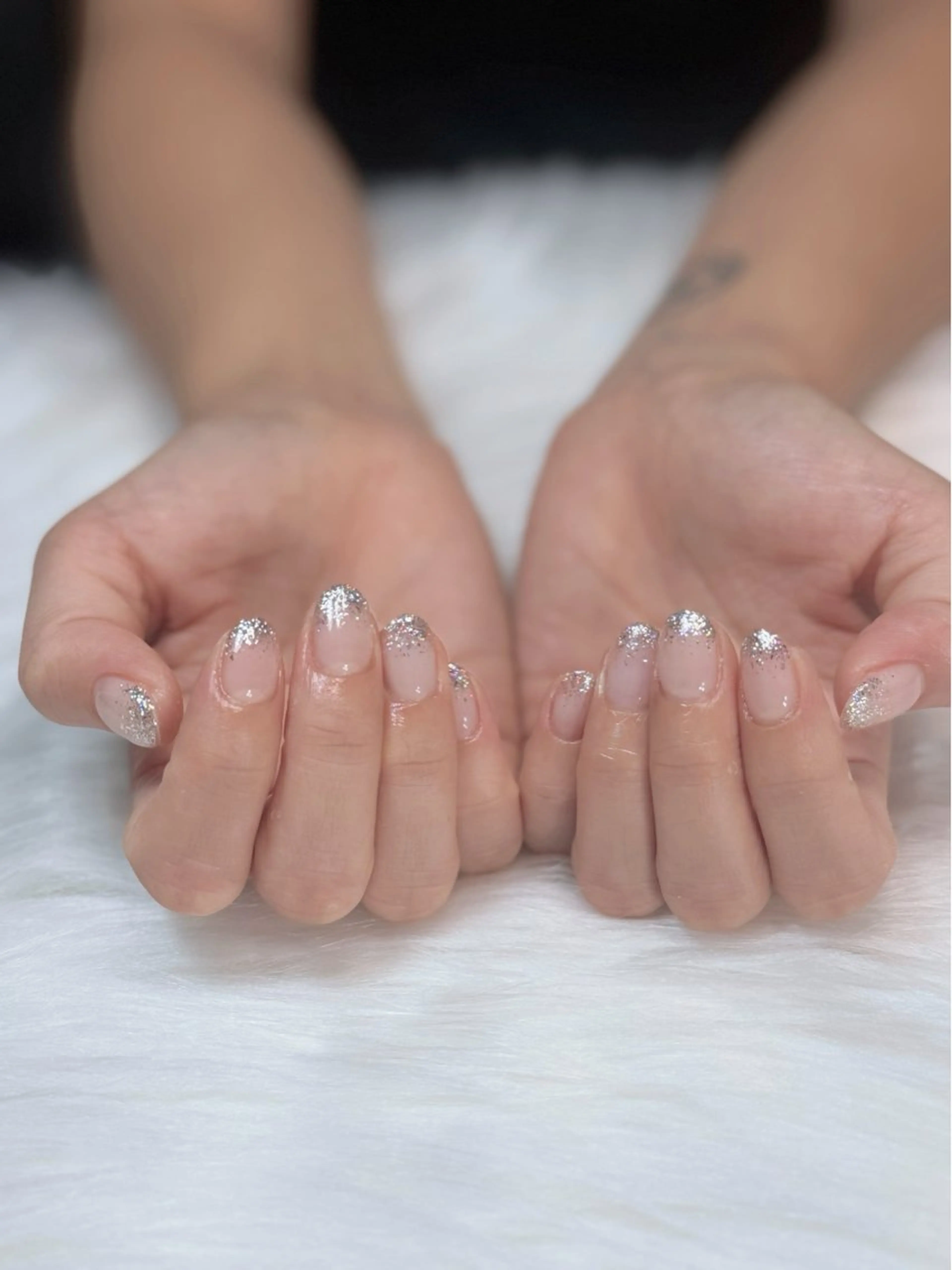 ネイル アートネイル フレンチネイル ジェルネイル グラデーション ラメ(グリッター) nail sideraのネイルデザイン