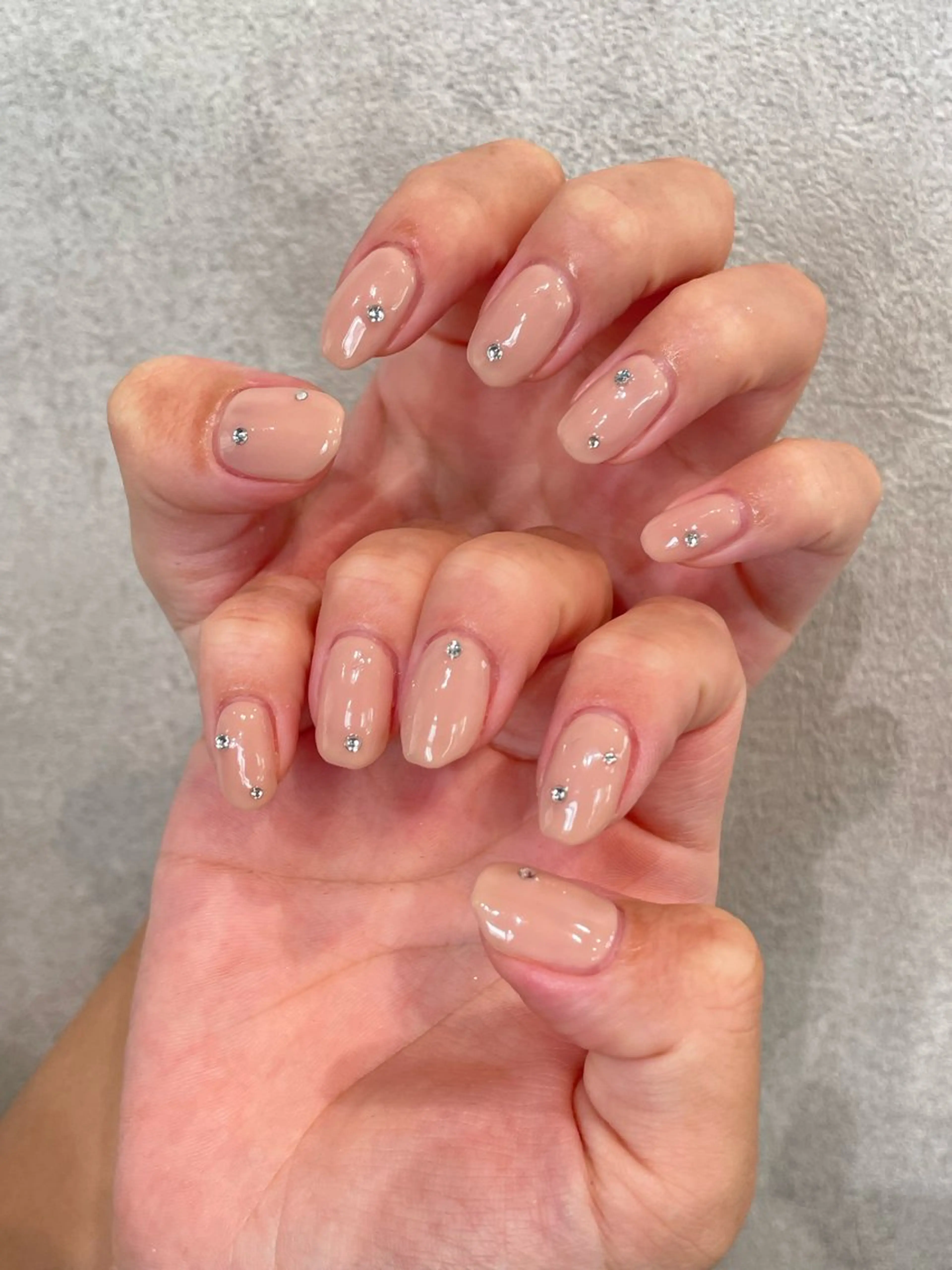 ネイル ストーンネイル ハンドネイル ナチュラル透明感🌱 小山美樹子のヘアスタイル