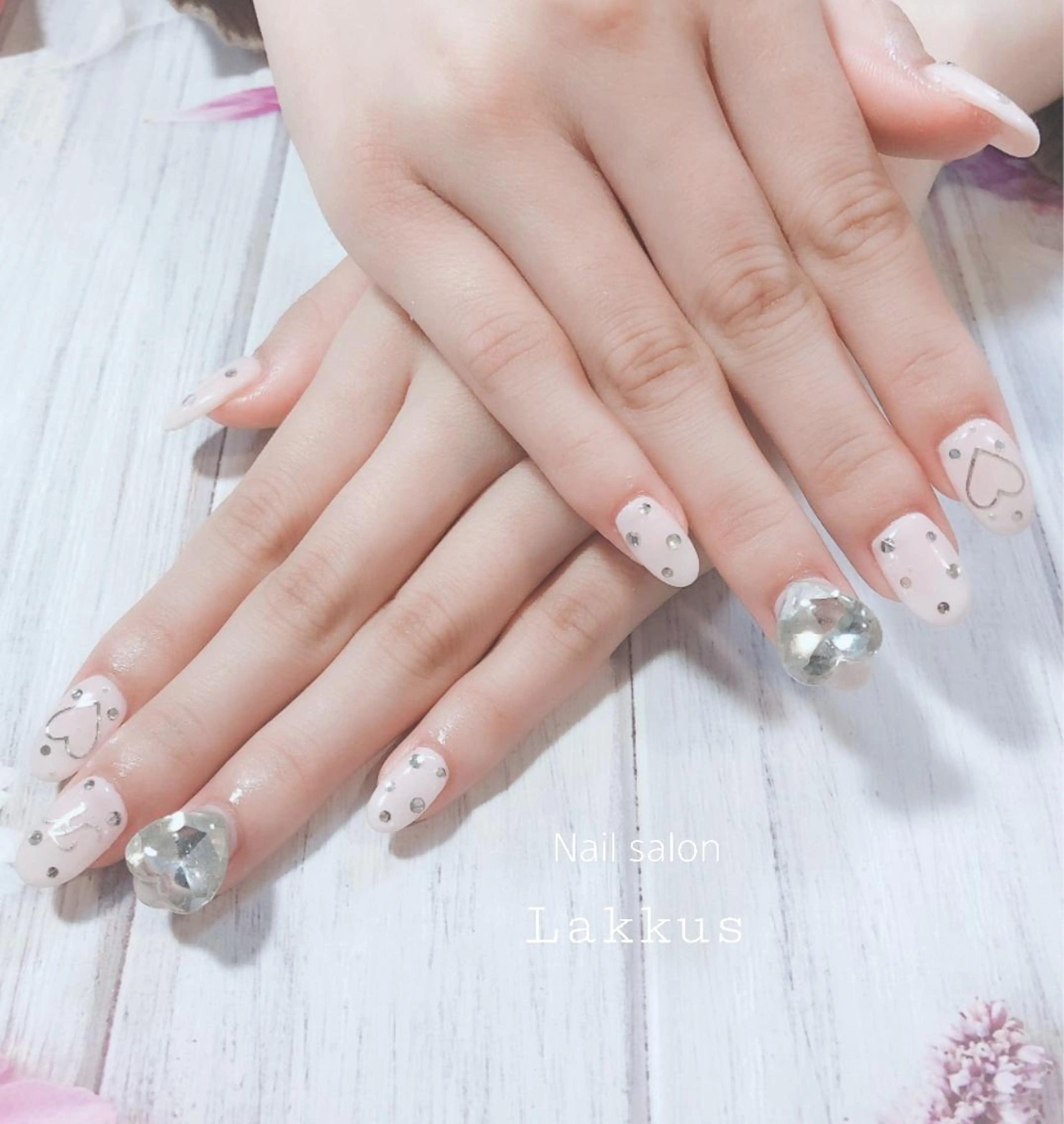 ネイル ハート Lakkus T－Mのネイルデザイン