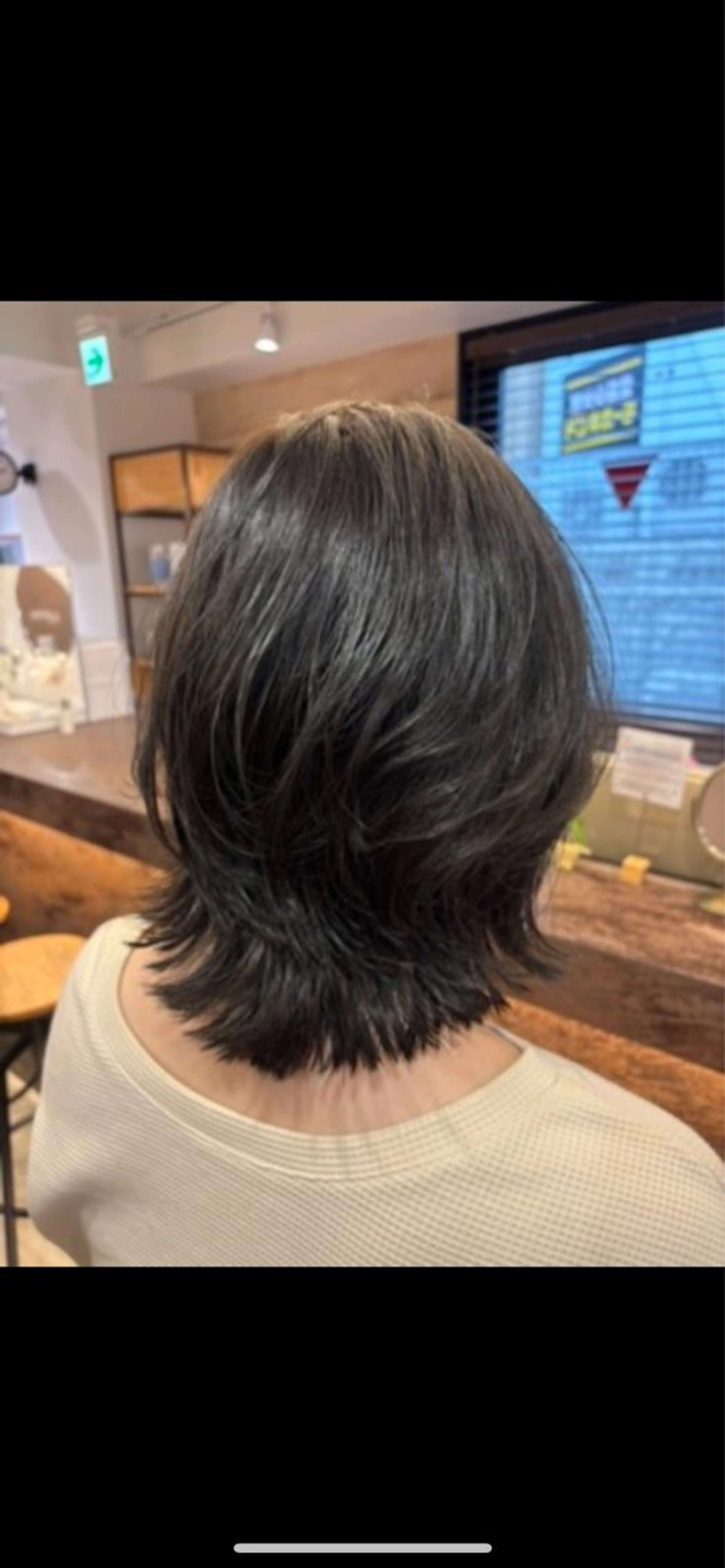 セミロング 髙橋 真香のヘアスタイル