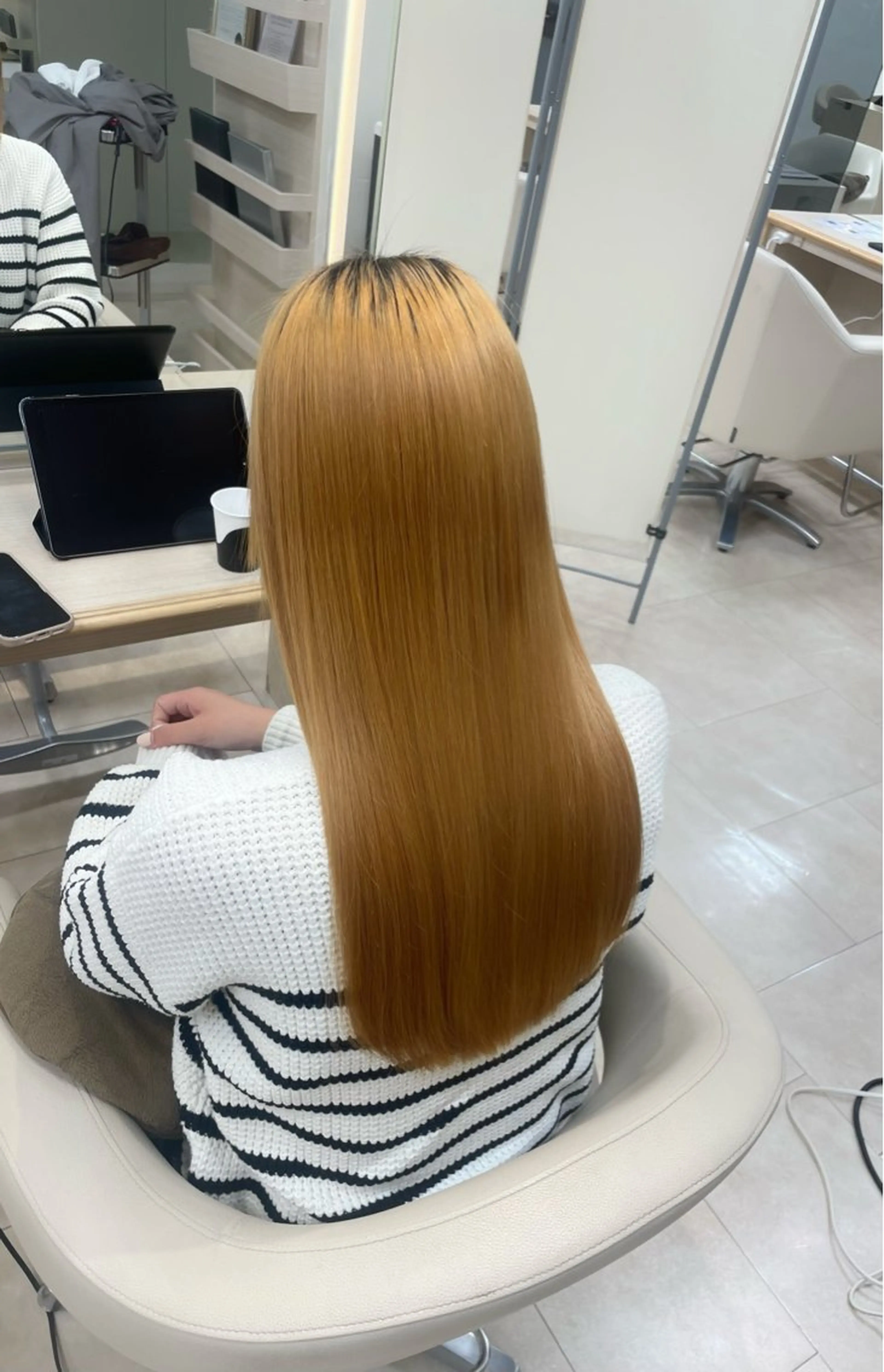 ロング シャドウパーマ／骨格 矯正カット　トモキのヘアスタイル