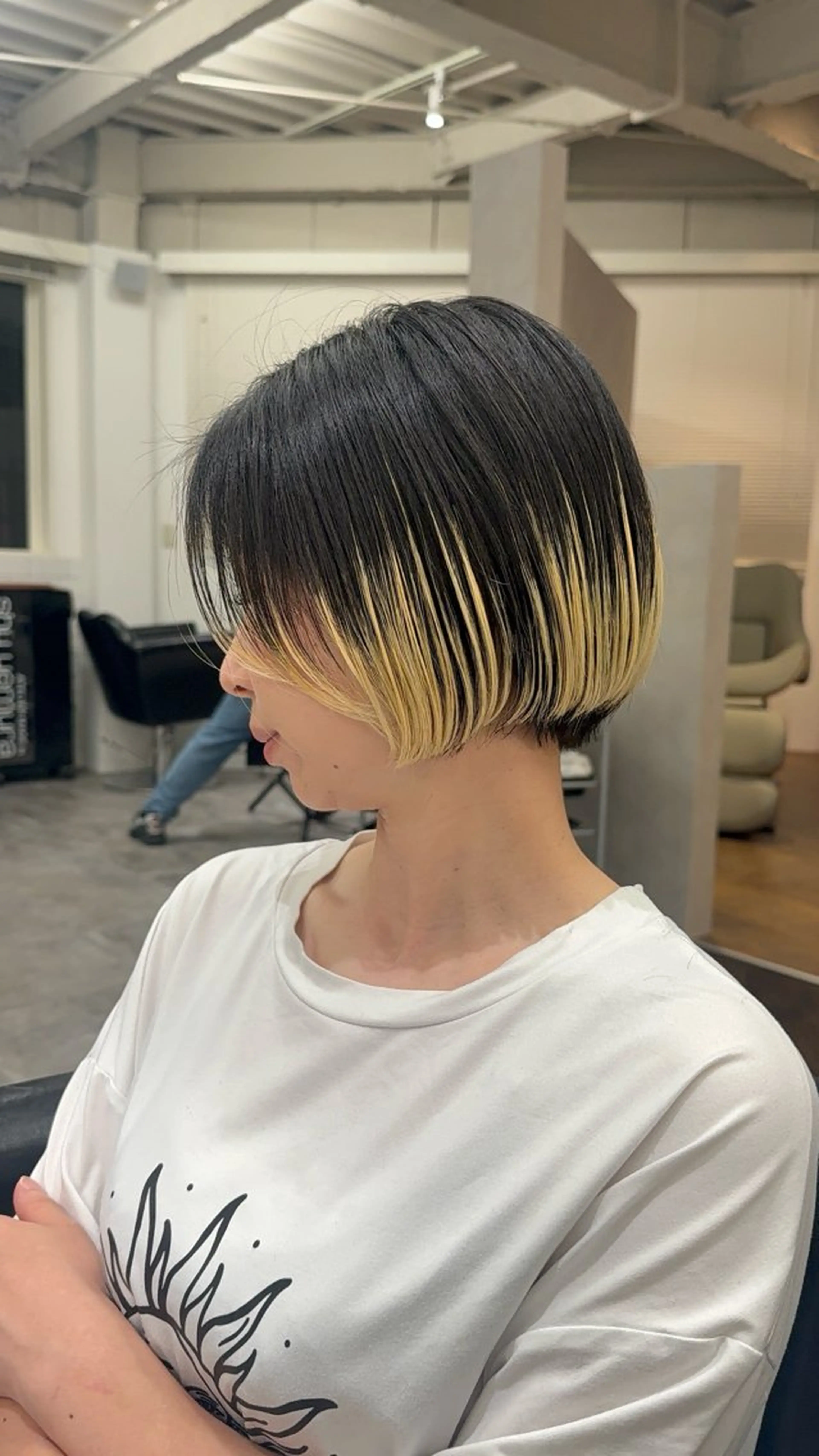 ショート ショートボブ ボブ ショートヘア バレイヤージュモデル 募集👒ヨンスクのヘアスタイル