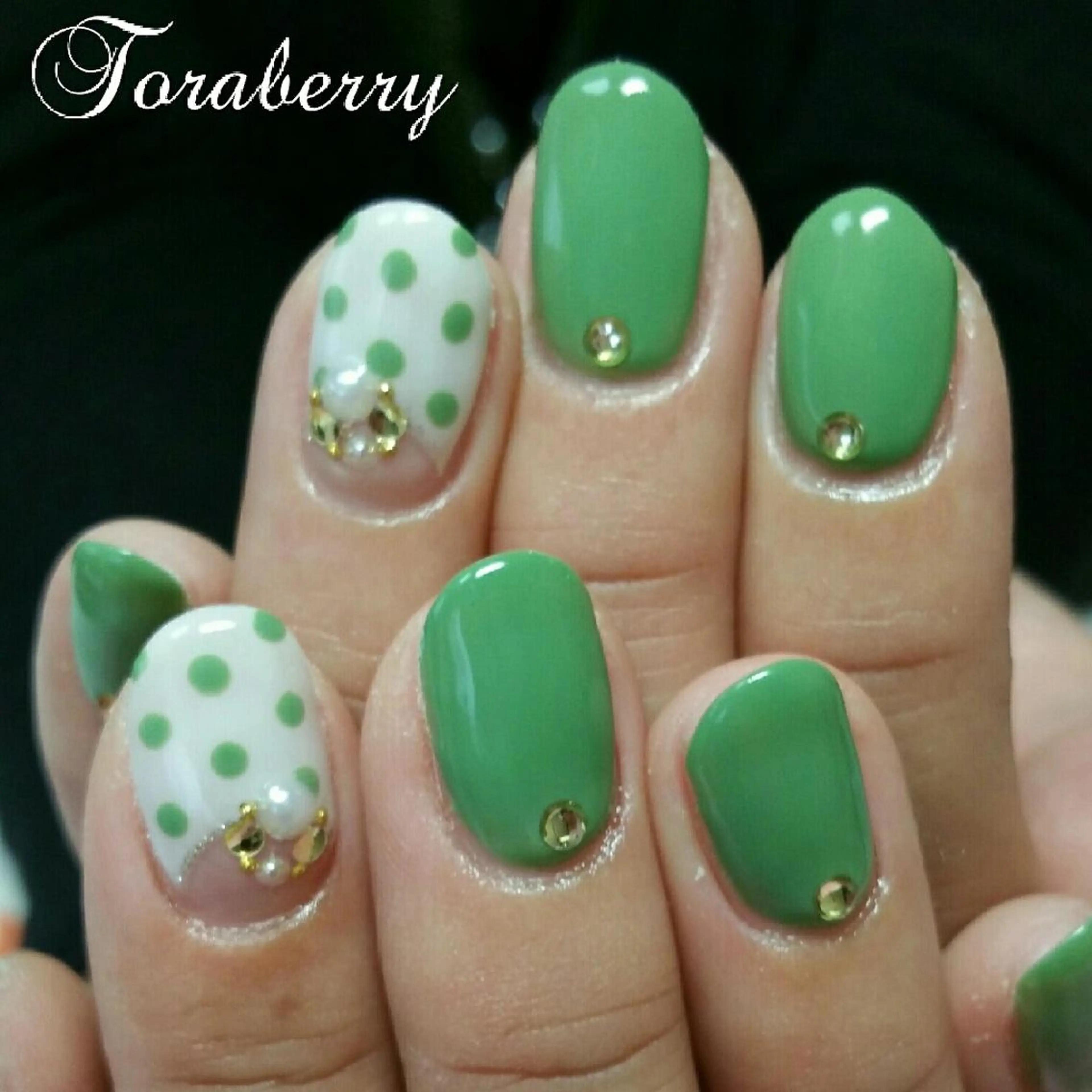 ネイル ドット ネイリスト なつみのネイルデザイン