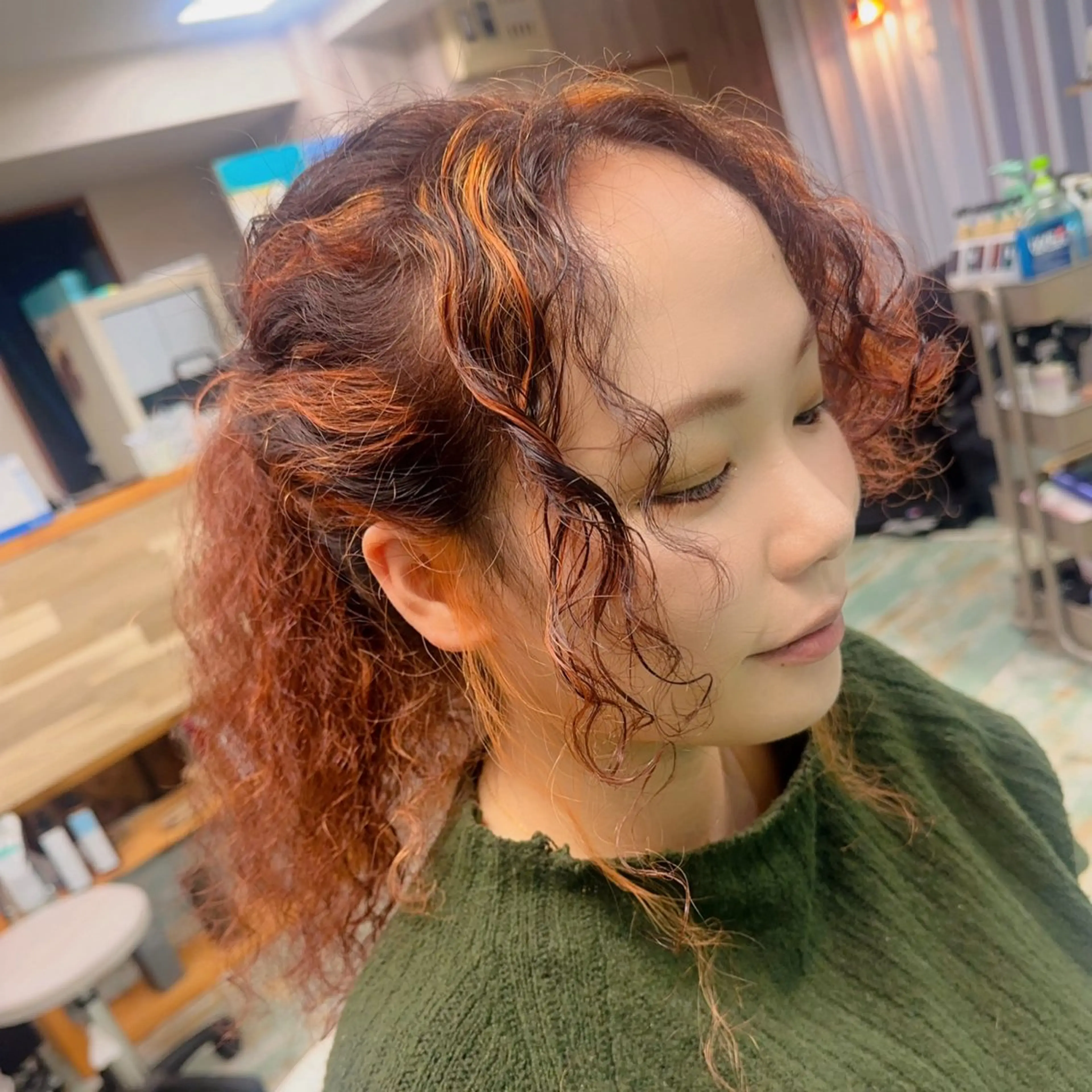 ロング カラー 三原 友美のヘアスタイル