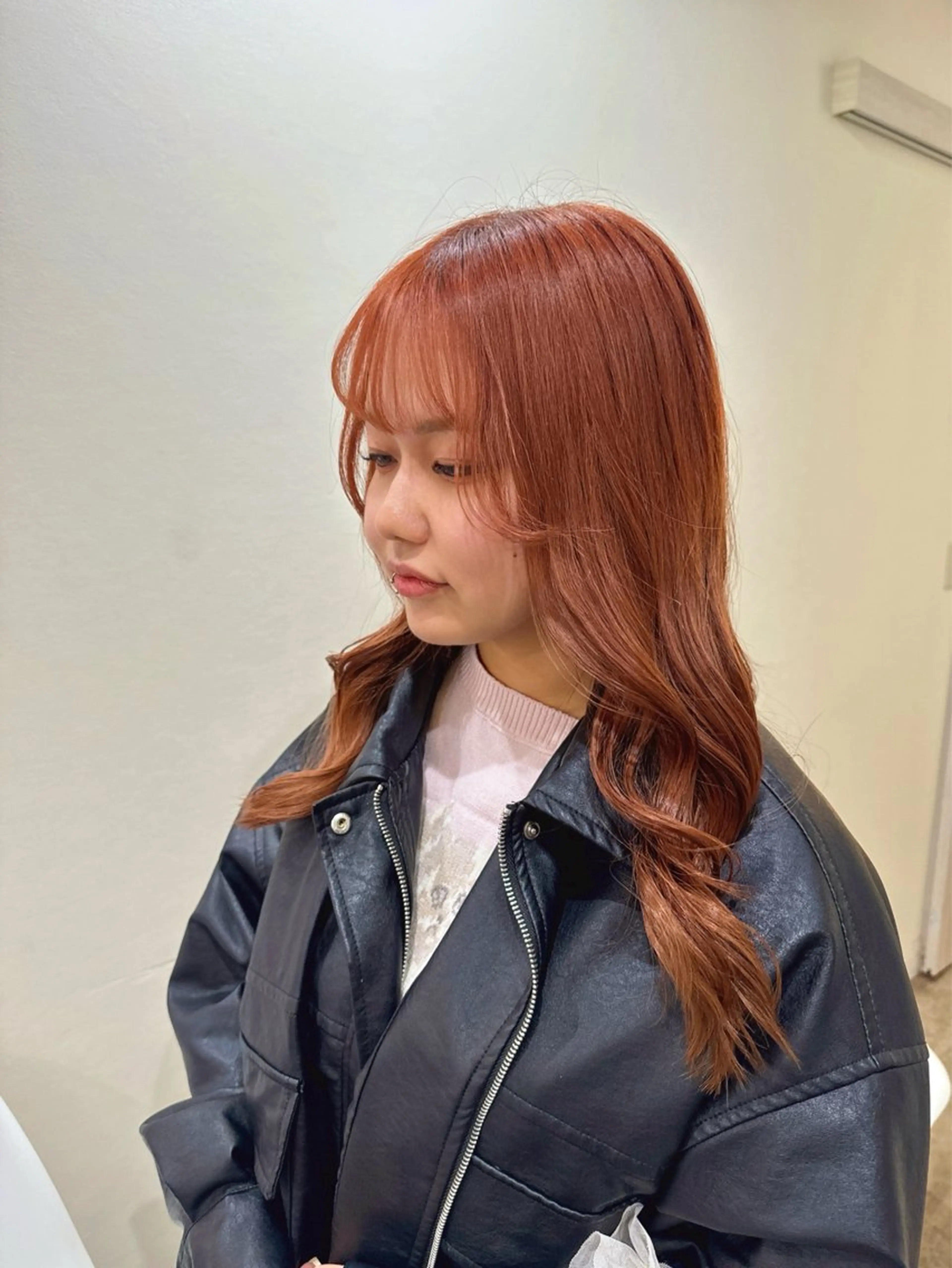 セミロング カラー ブリーチ オレンジ 3日空きあり 🌟misatoのヘアスタイル