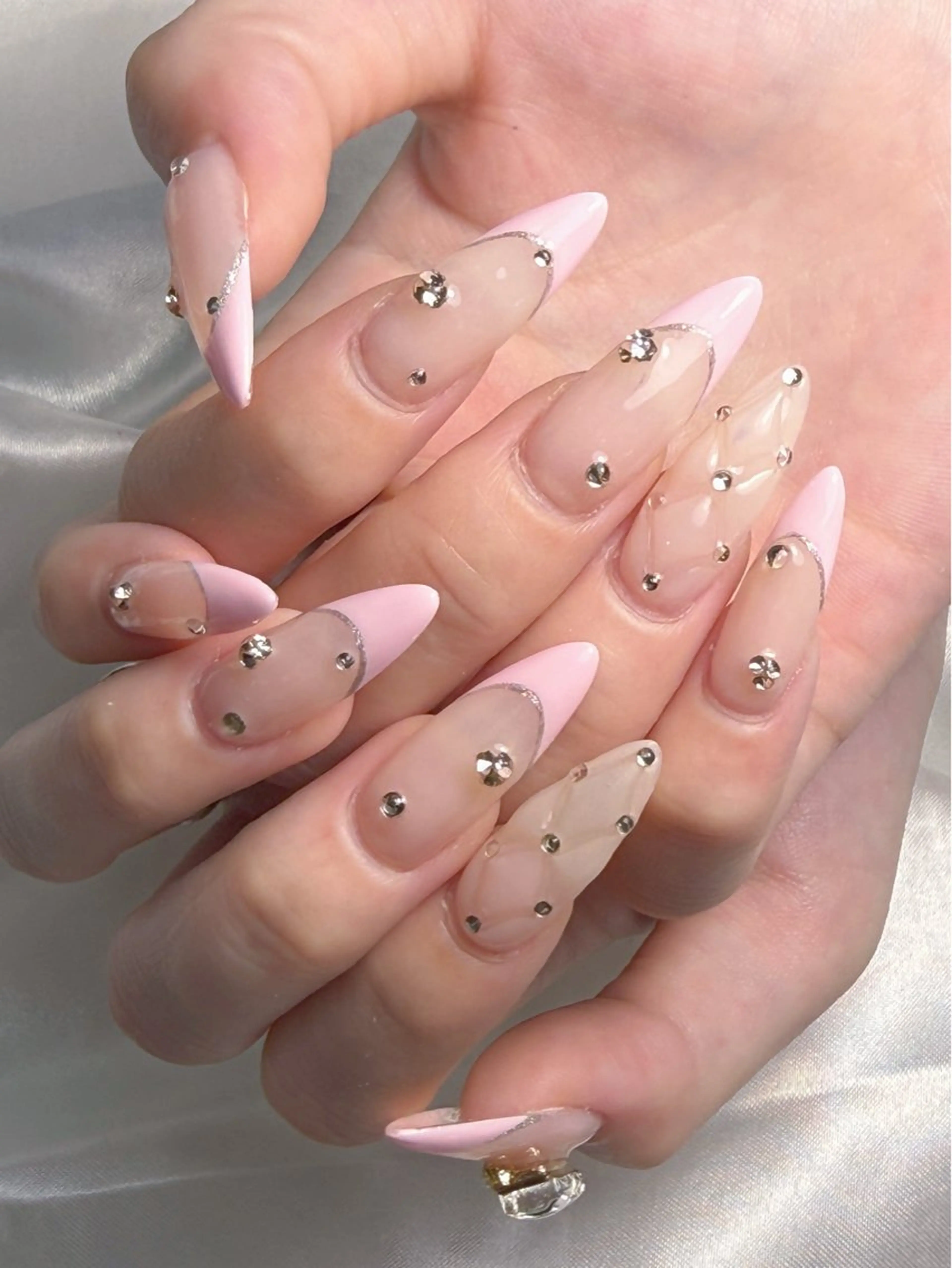 ネイル ハンドネイル LEELA NAIL STUDIOのネイルデザイン