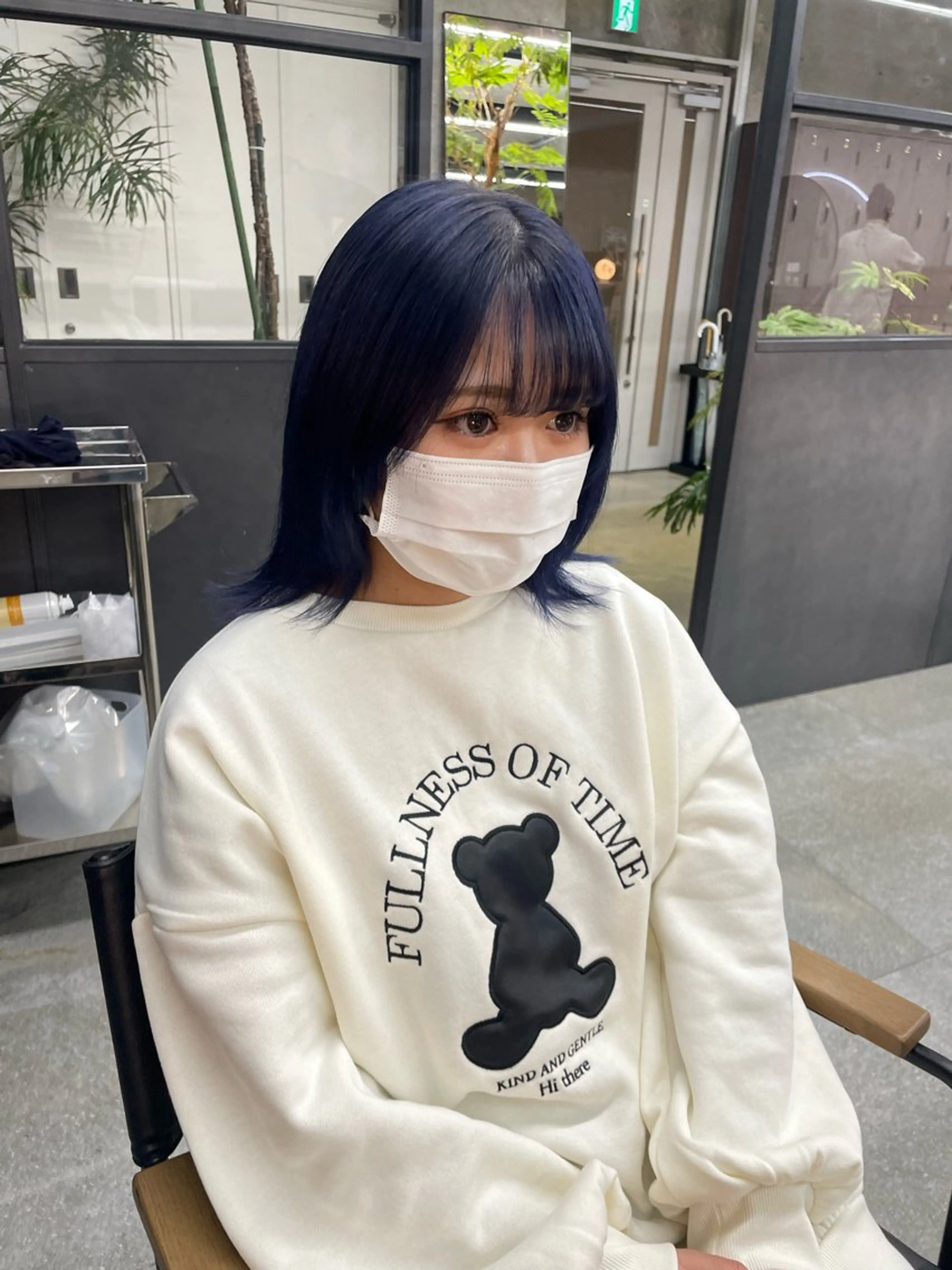 ミディアム 鈴木瑛里／ブロンド ベージュ／男女のヘアスタイル