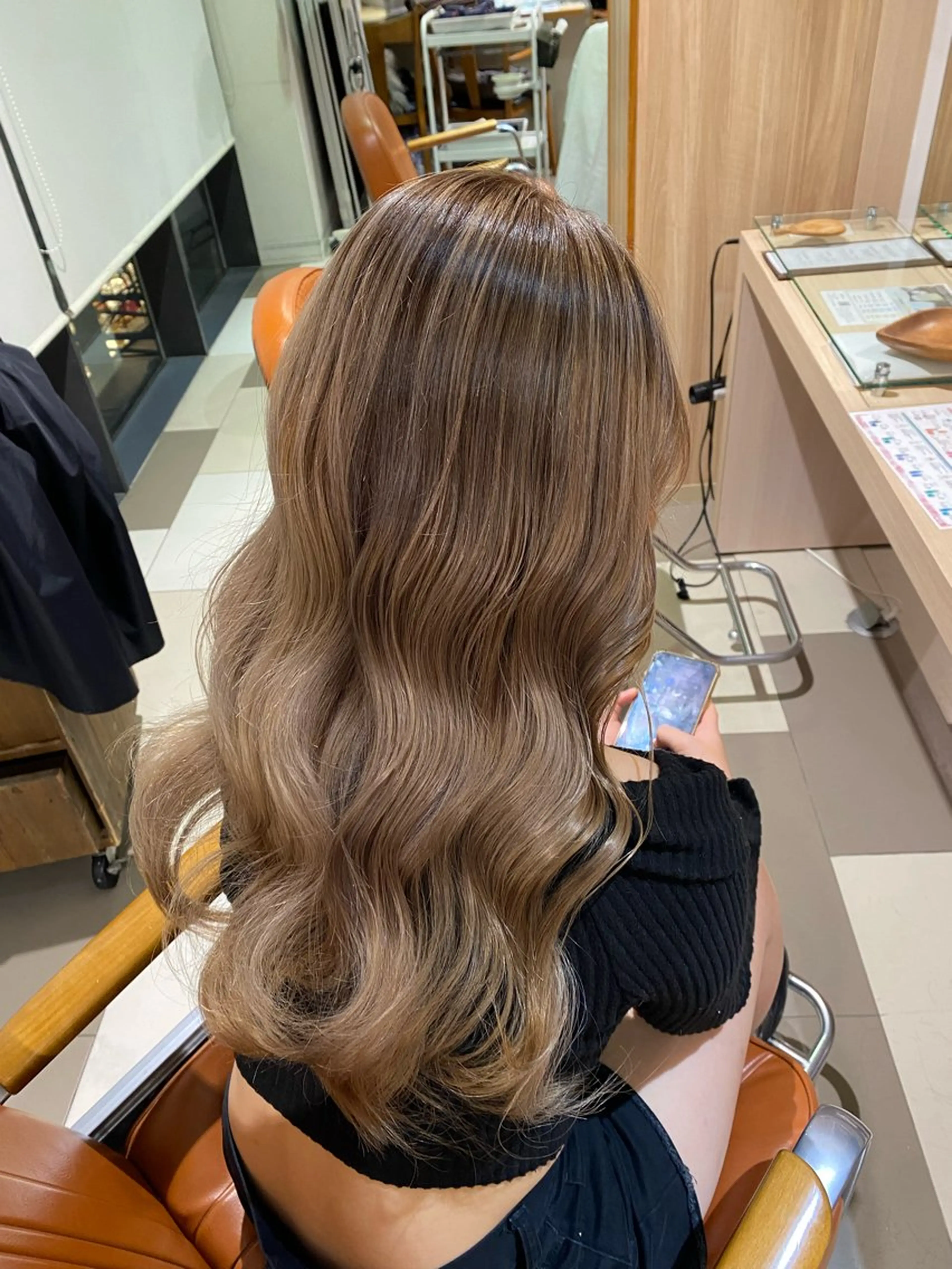 ロング カラー ヘアカラー トリートメント カットモデル 🦋‪熊田 史織のヘアスタイル