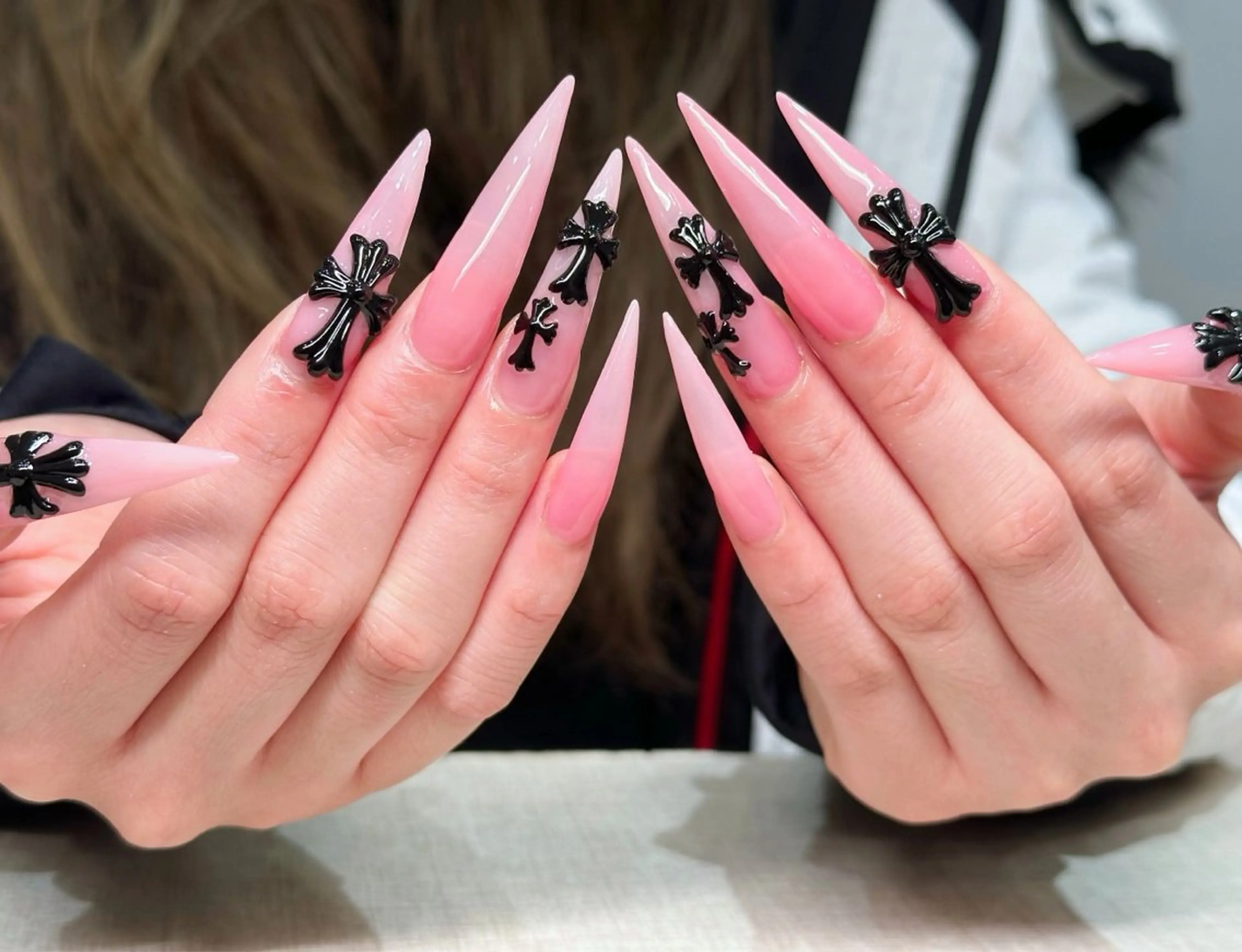 ネイル オーロラネイル ブルー チークネイル フットネイル フレンチネイル ハンドネイル REI NAのネイルデザイン