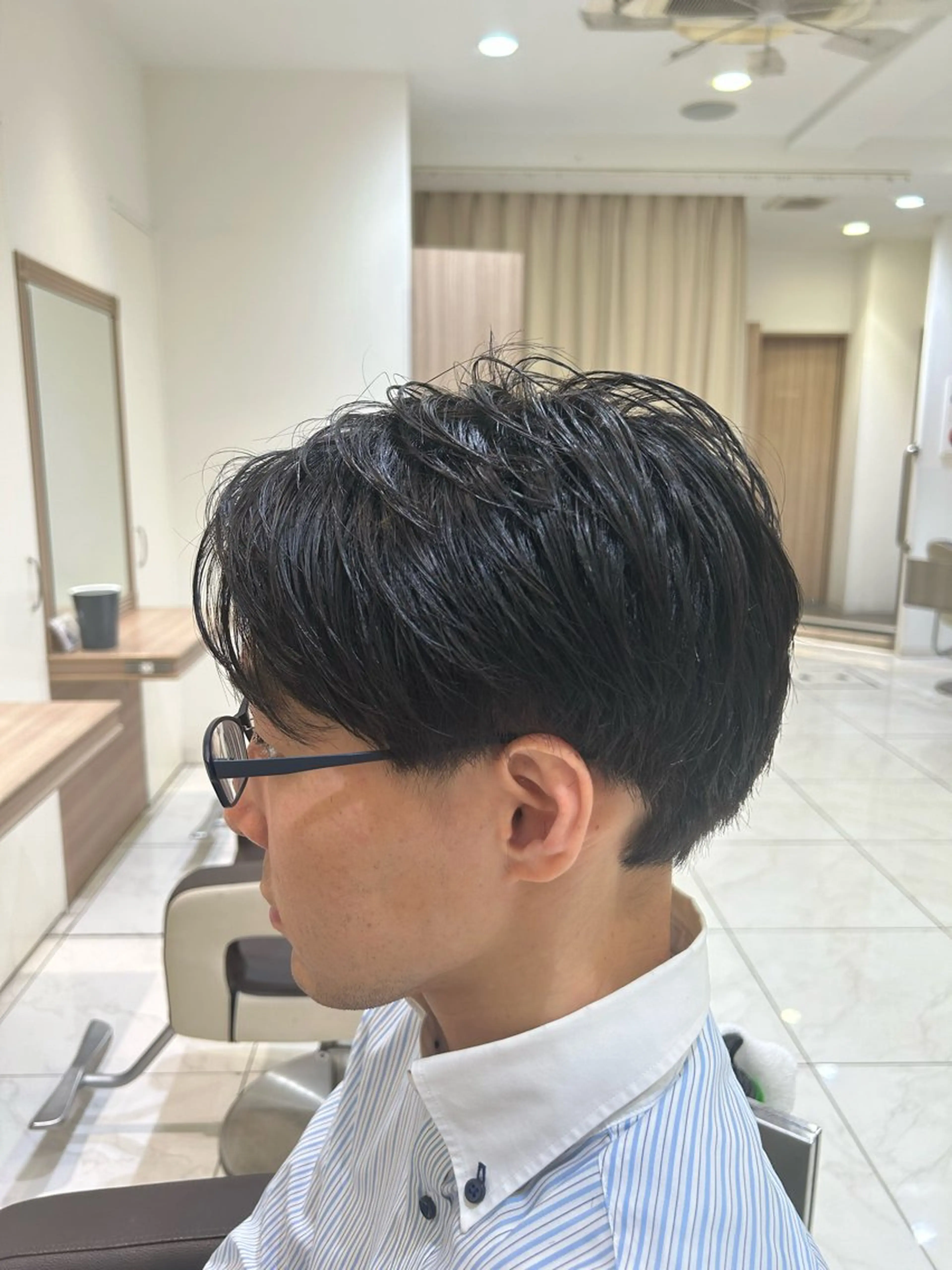 ショート メンズ ハイトーン/レイヤー 藤田健太郎のヘアスタイル