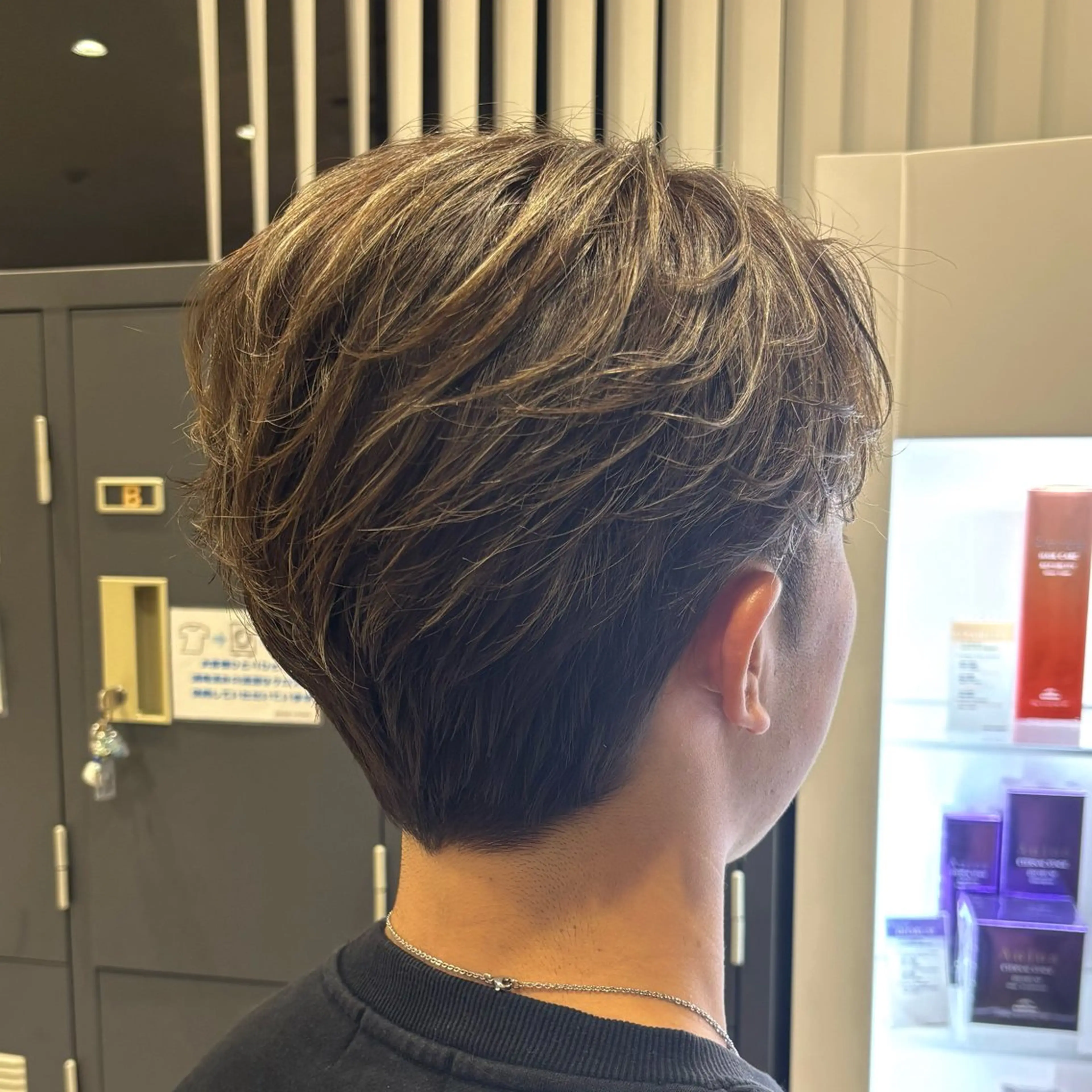 カラー メンズ フェザーパーマ メンズハイライト メンズパーマ ハイライトカラー カット ヘアカラー STYLE エキシティ店所属・杉原魁/髪質改善/ 似合わせパーマのヘアスタイル