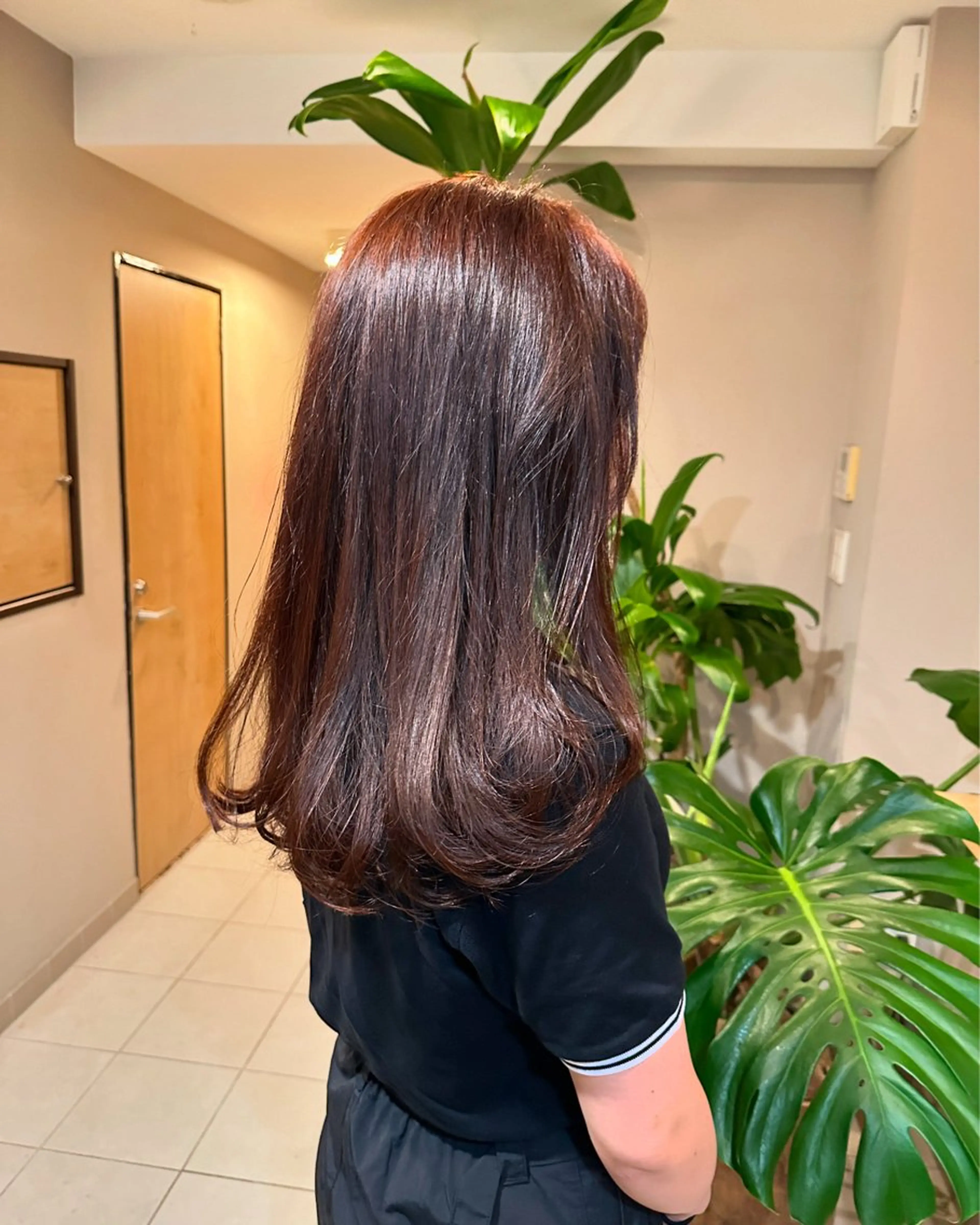 ロング カラー カット ヘアカラー トリートメント 金ウンス 髪質改善カラーのヘアスタイル