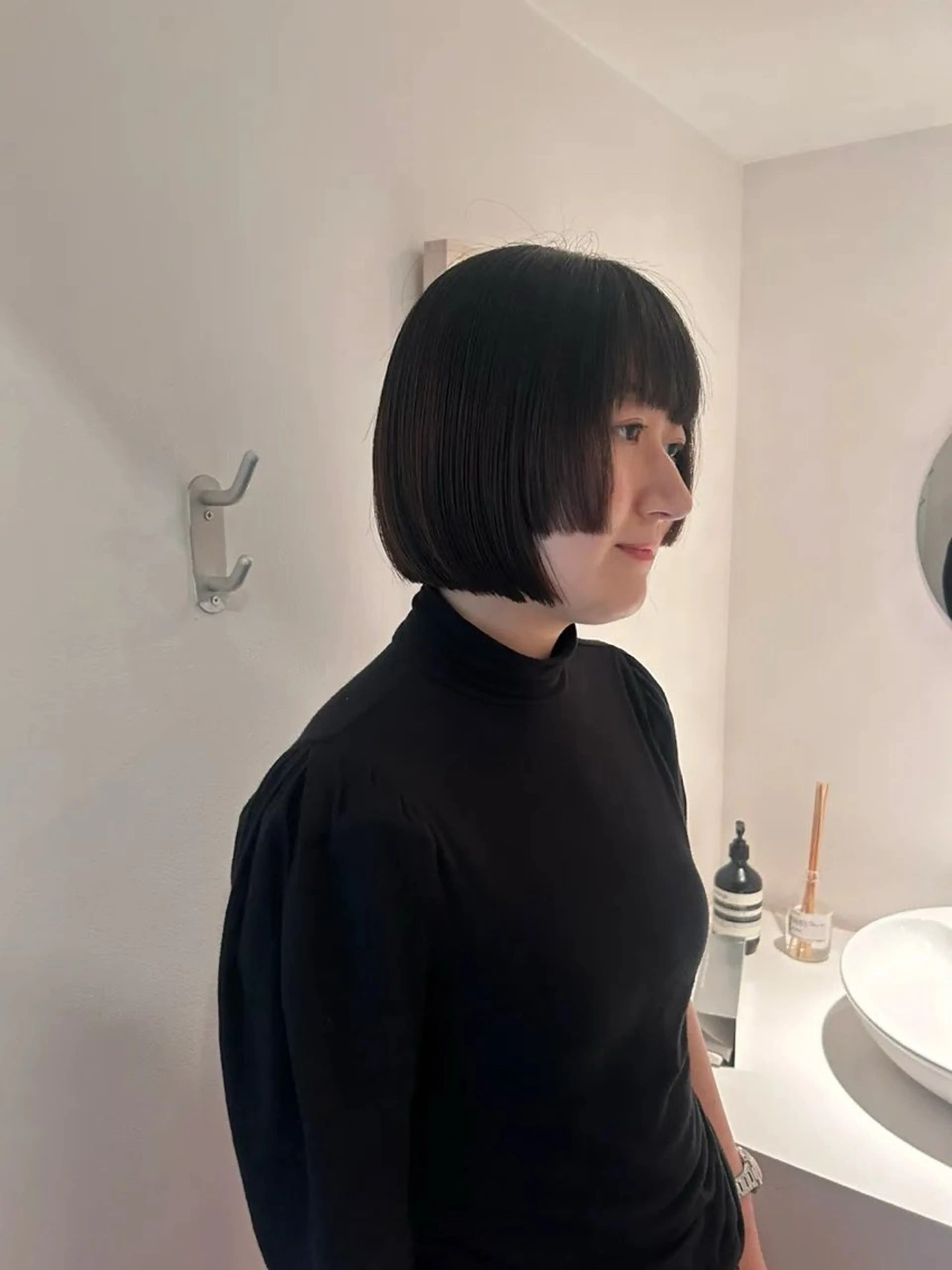 ショート かがやしづ ⭐️ハイトーンのヘアスタイル