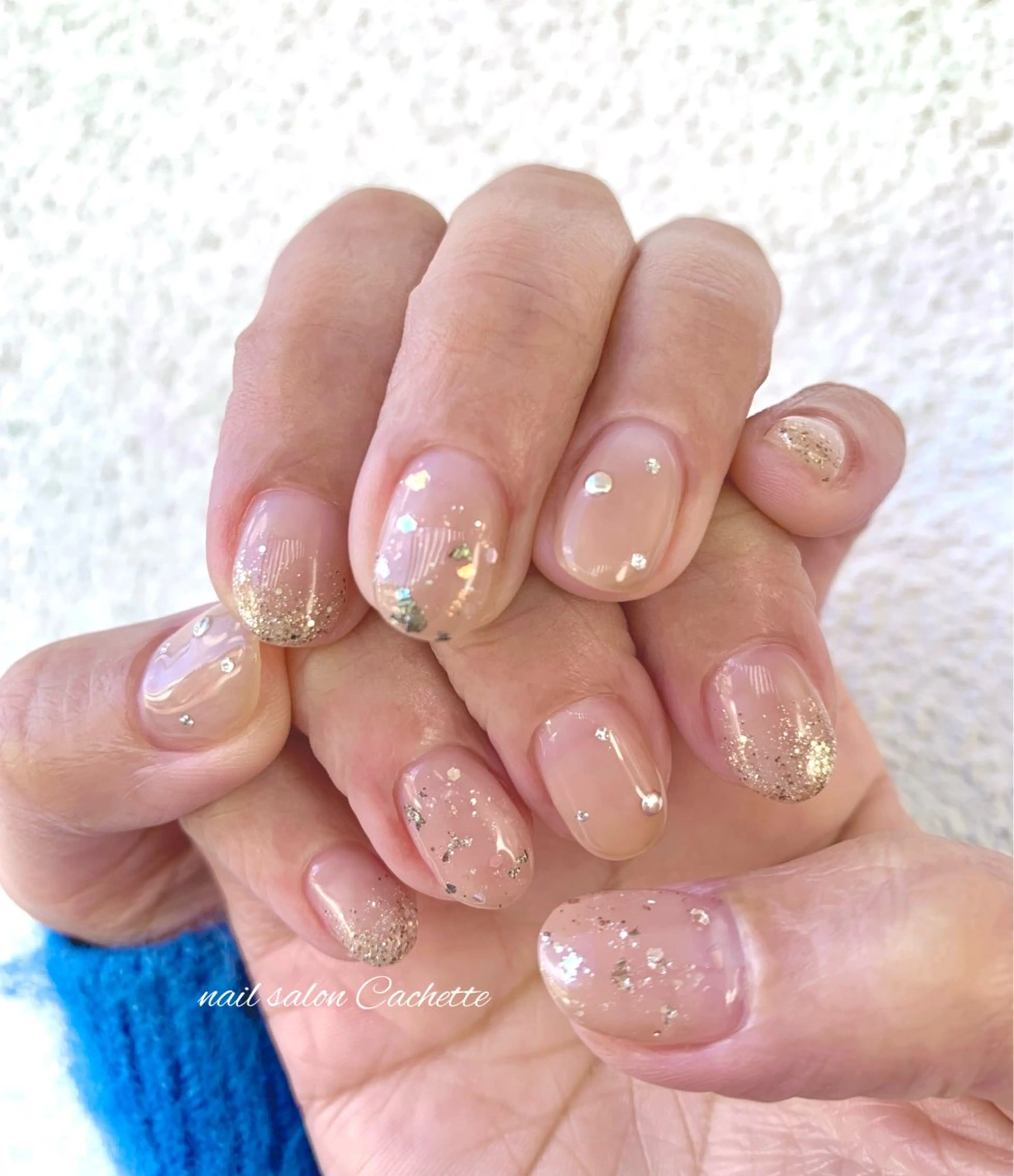 ネイル キラキラネイル ニュアンスネイル 冬ネイル クリスマス ✧Cachette✧ YUKARIのネイルデザイン