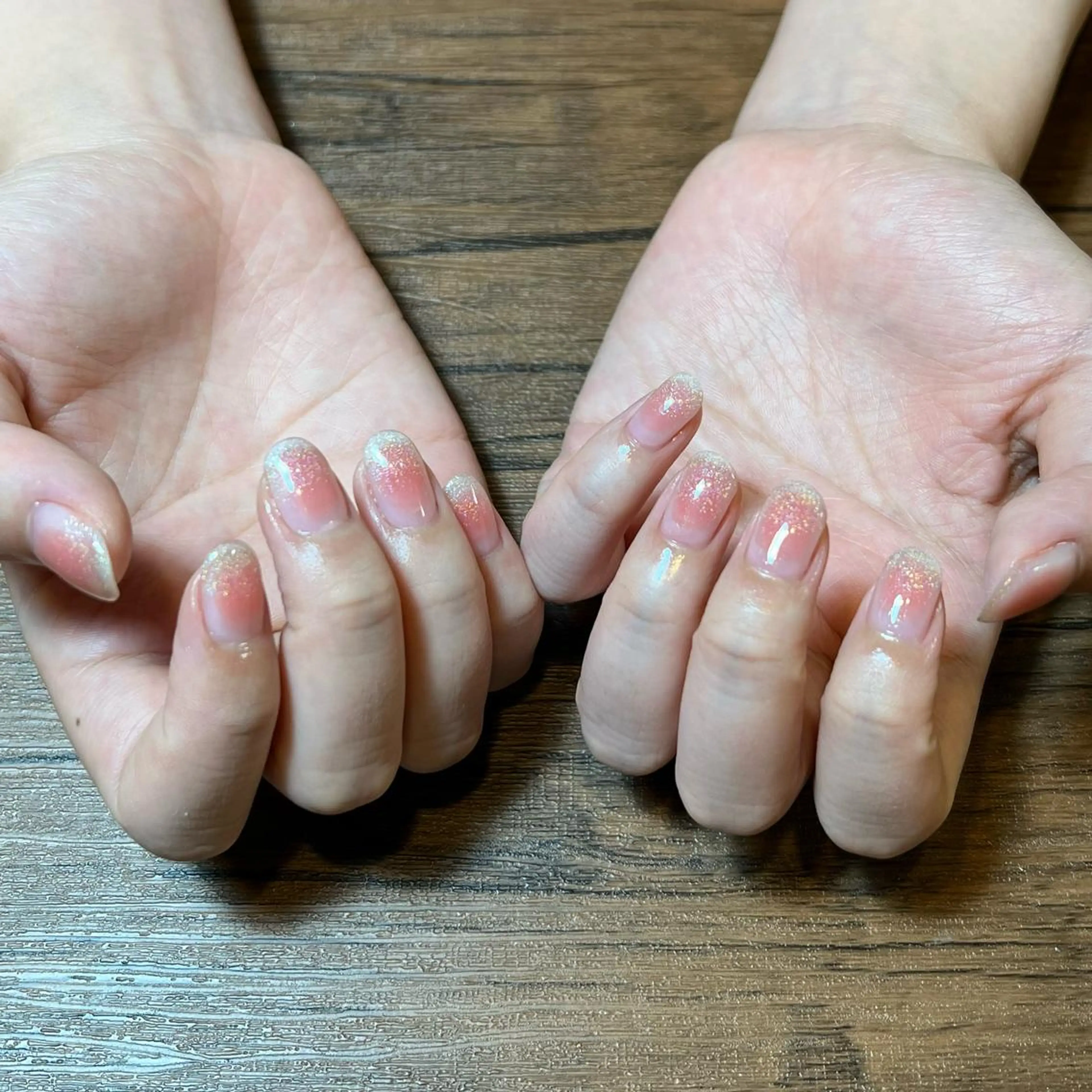 ネイル チークネイル グラデーション マグネットネイル HENRIETTA NAILSALONのネイルデザイン