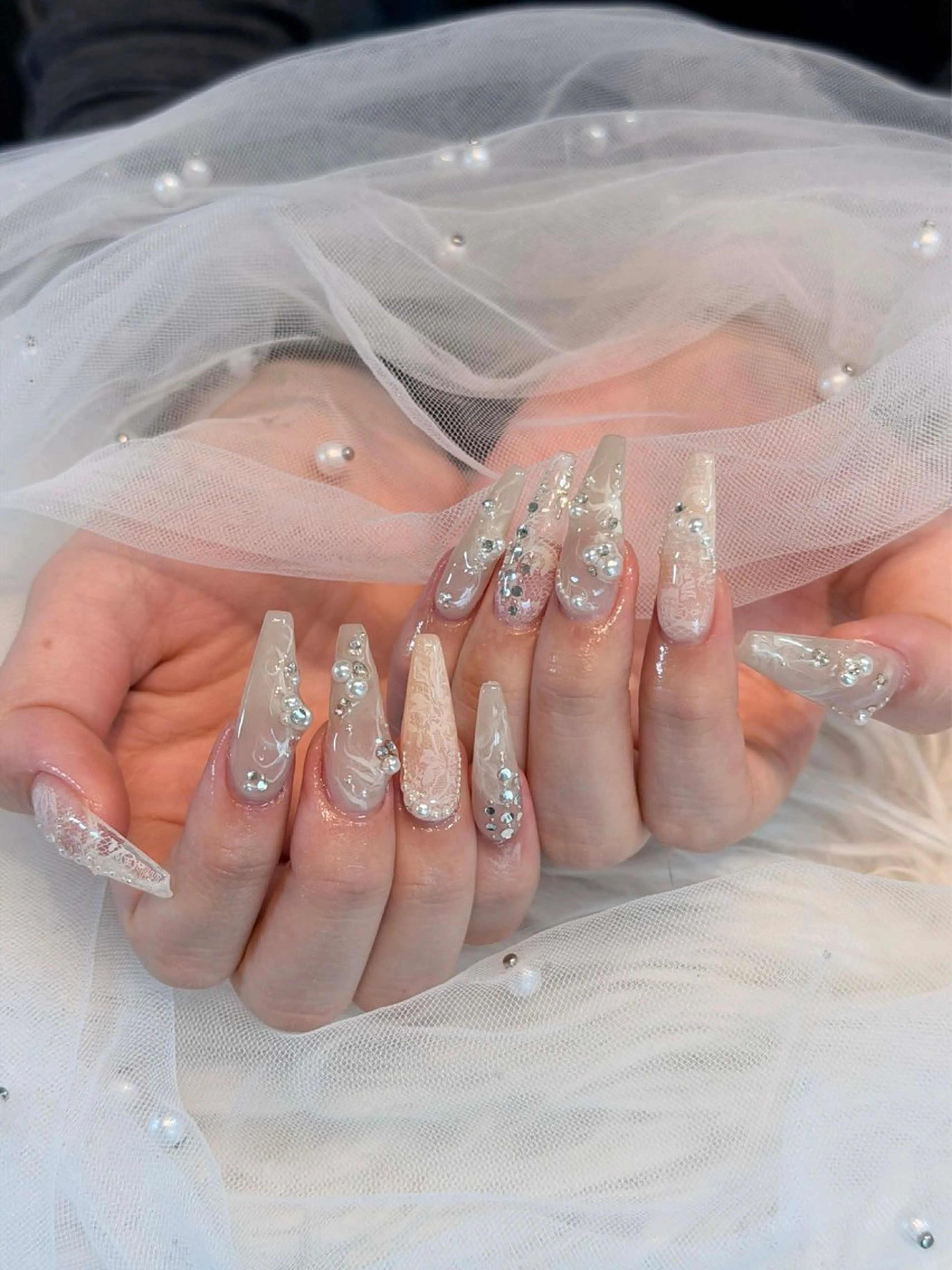 ネイル チークネイル ドット フレンチネイル グラデーション ハート ハンドネイル Julli NailStudioのネイルデザイン