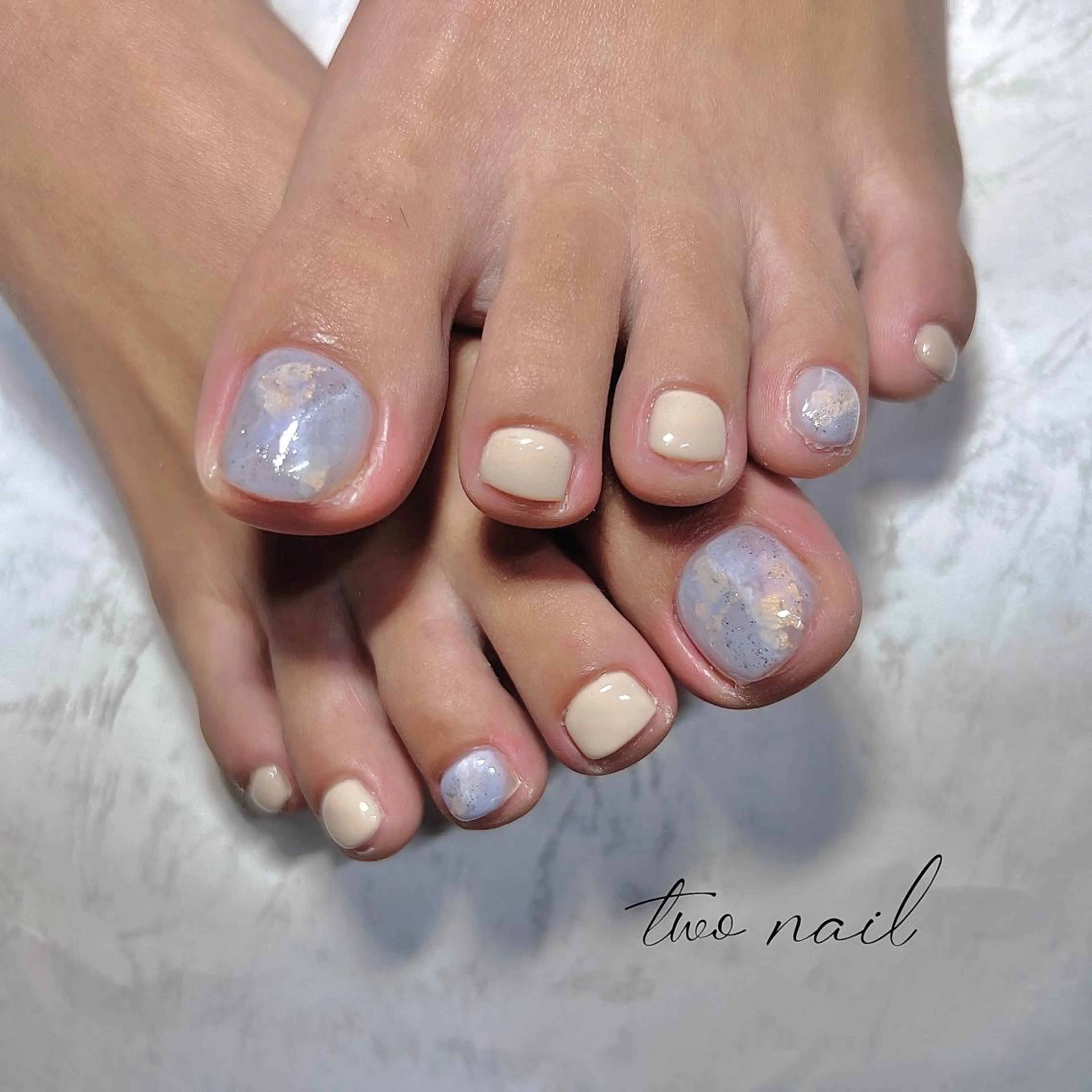 ネイル アートネイル フットネイル ハート ニュアンスネイル ホワイト フットネイル two nailのネイルデザイン