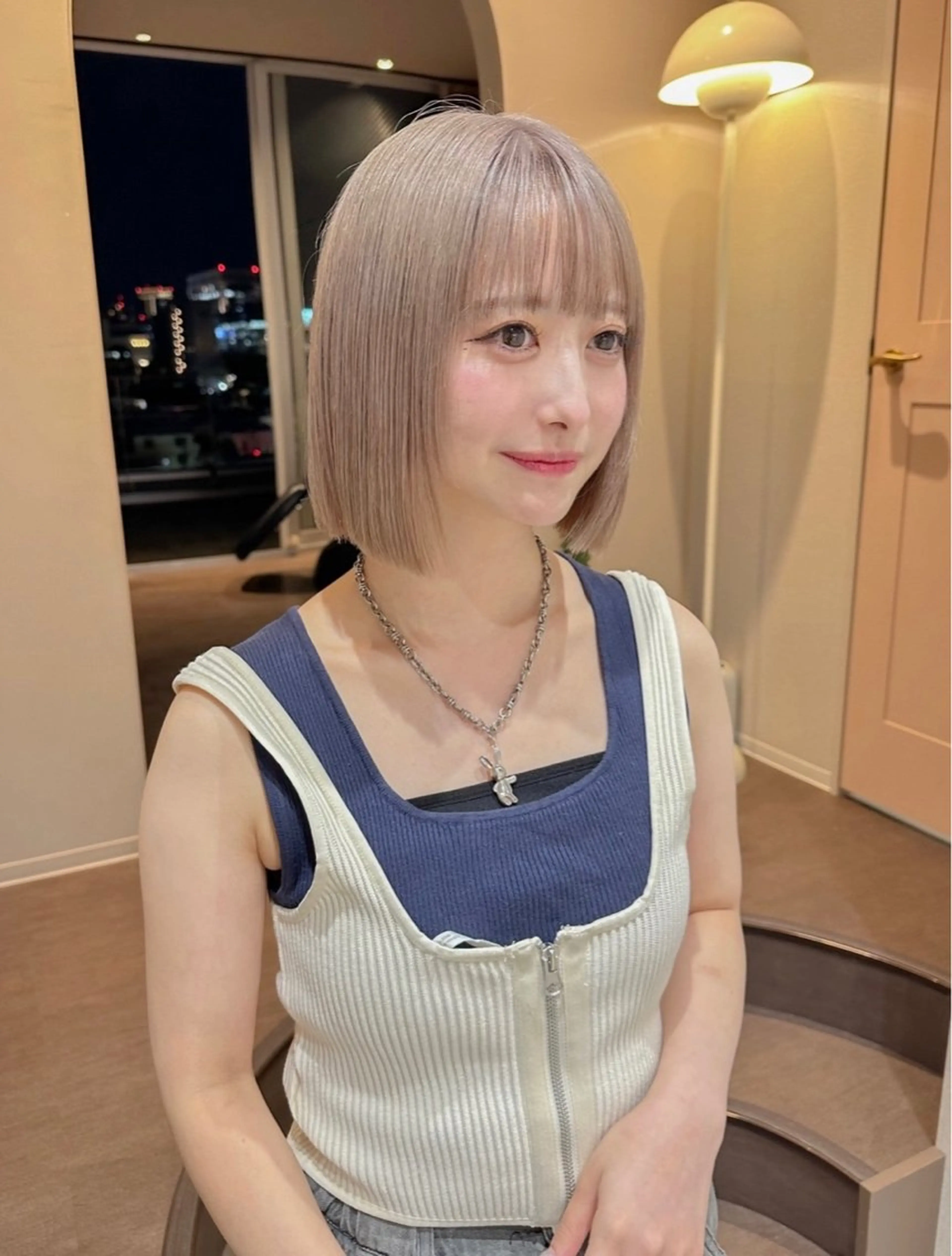 カラー ベージュカラー ブリーチ ブロンド 原宿・表参道 senriのヘアスタイル