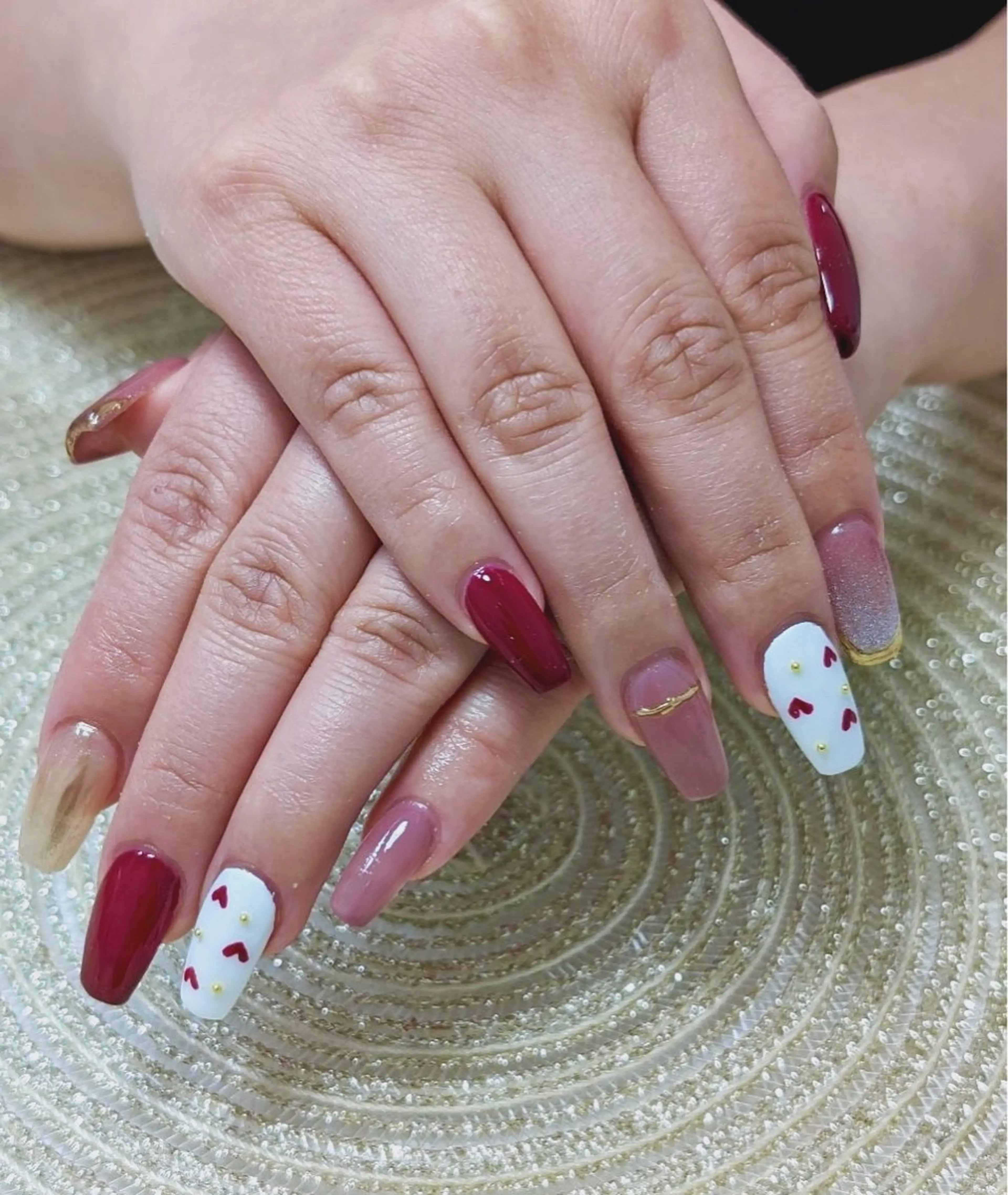 ネイル ハート マグネットネイル 赤色 moa nailのネイルデザイン