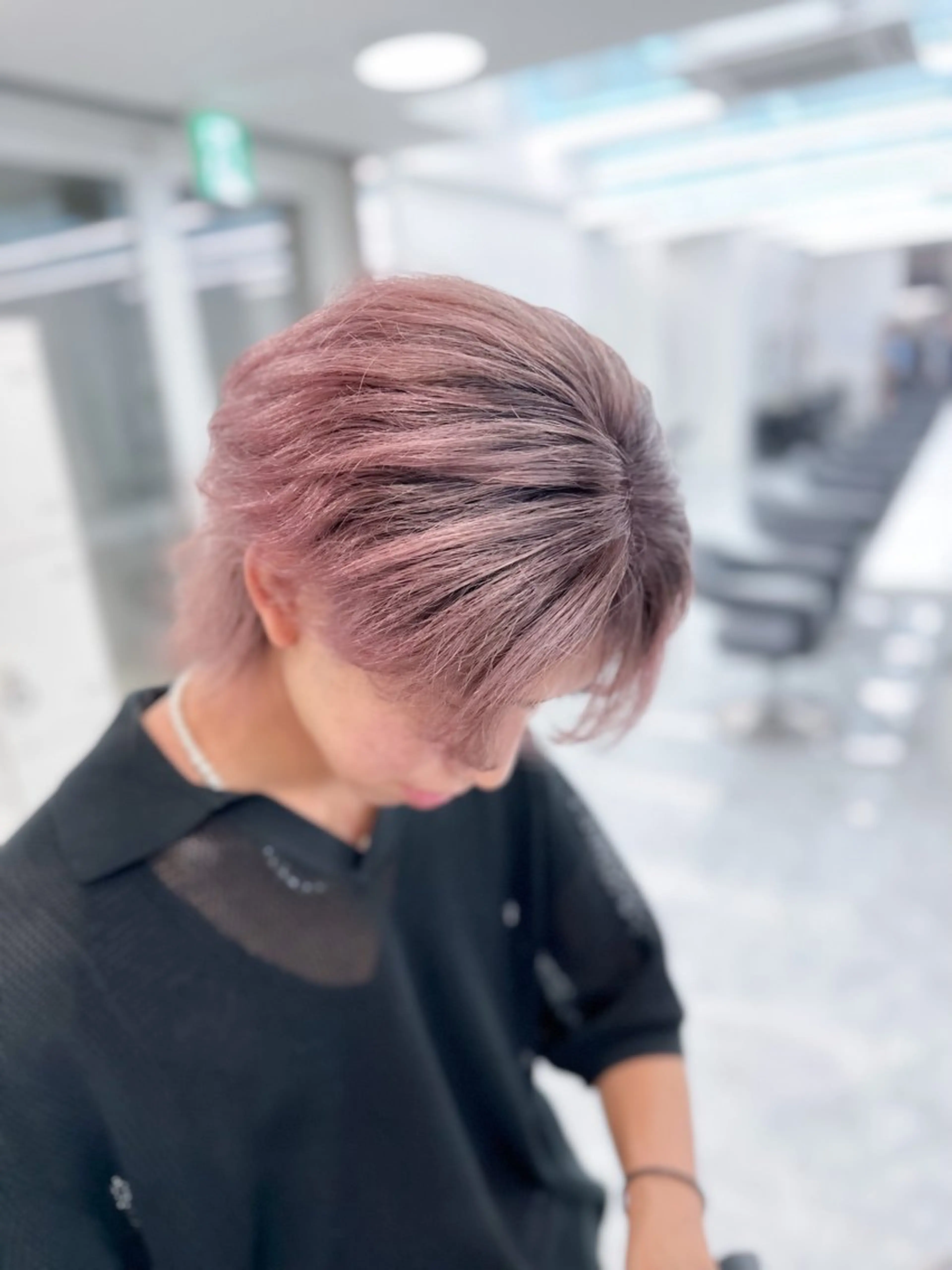 ショート カラー ウルフ&レイヤー特化 まとまる美髪矯正のヘアスタイル