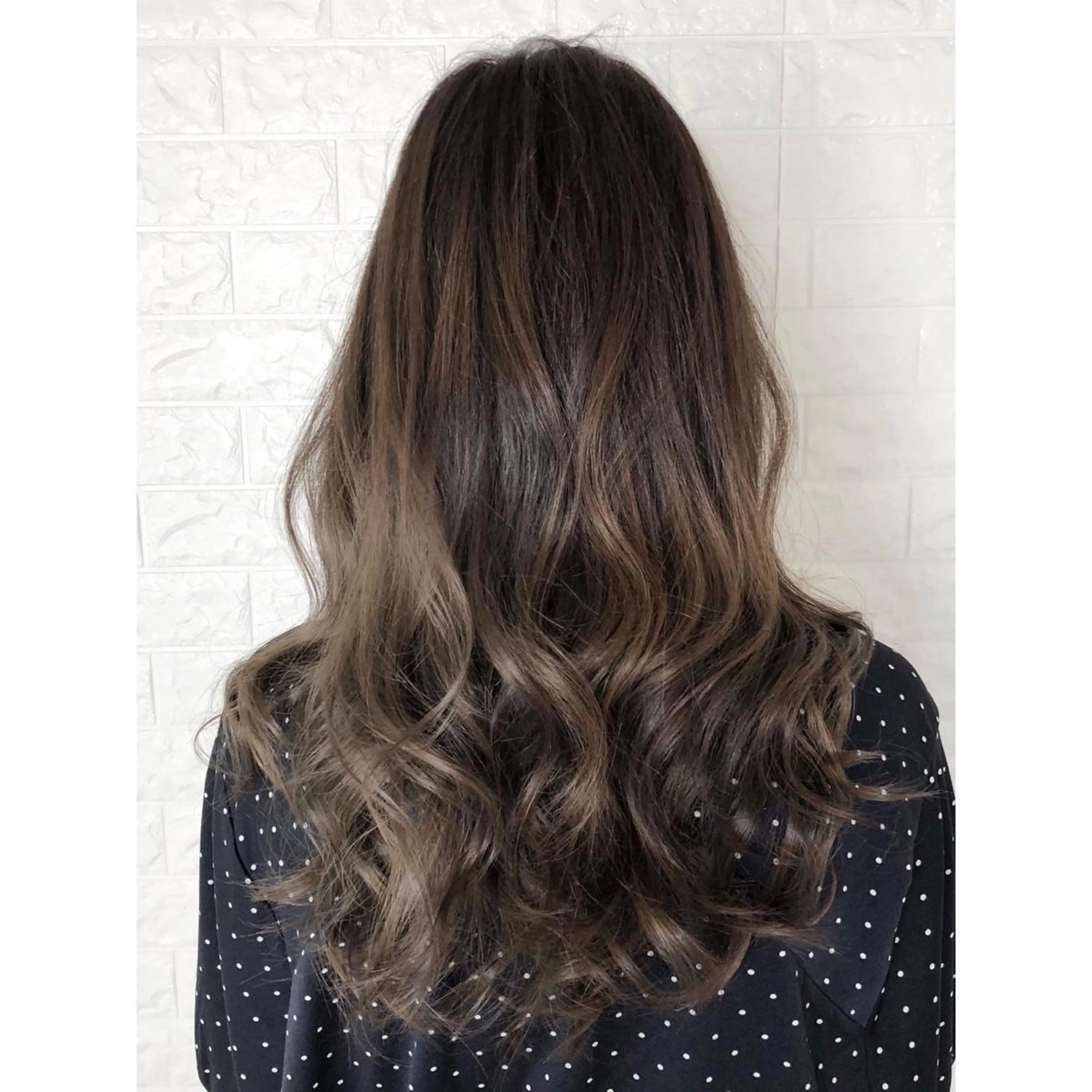 セミロング カラー バレイヤージュ ブリーチ ケアブリーチ グレージュ 外国人風カラー 髪質改善特化KIZU /艶髪研究（京都）のヘアスタイル