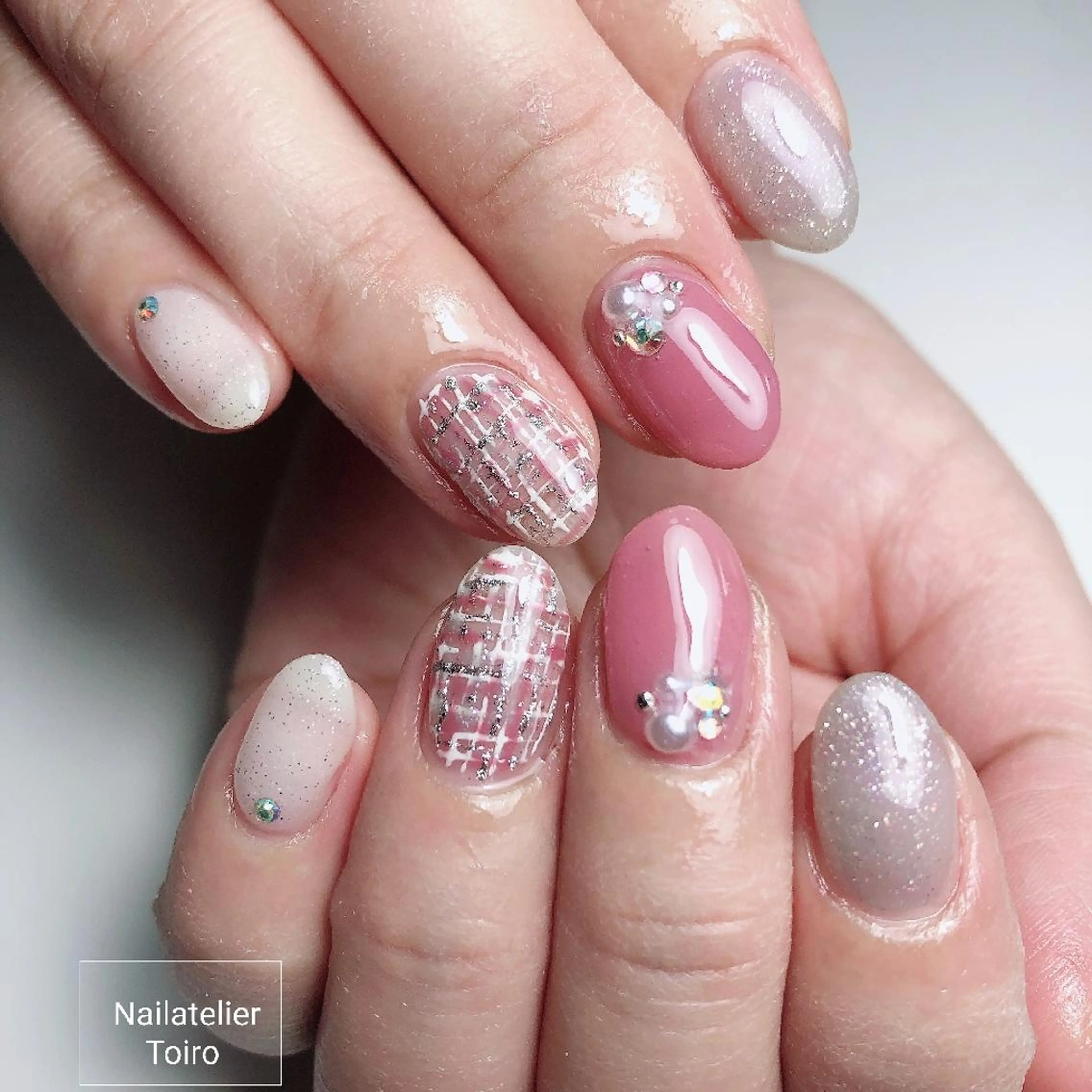 ミディアム ネイル ☺︎山部 志麻☺︎のネイルデザイン