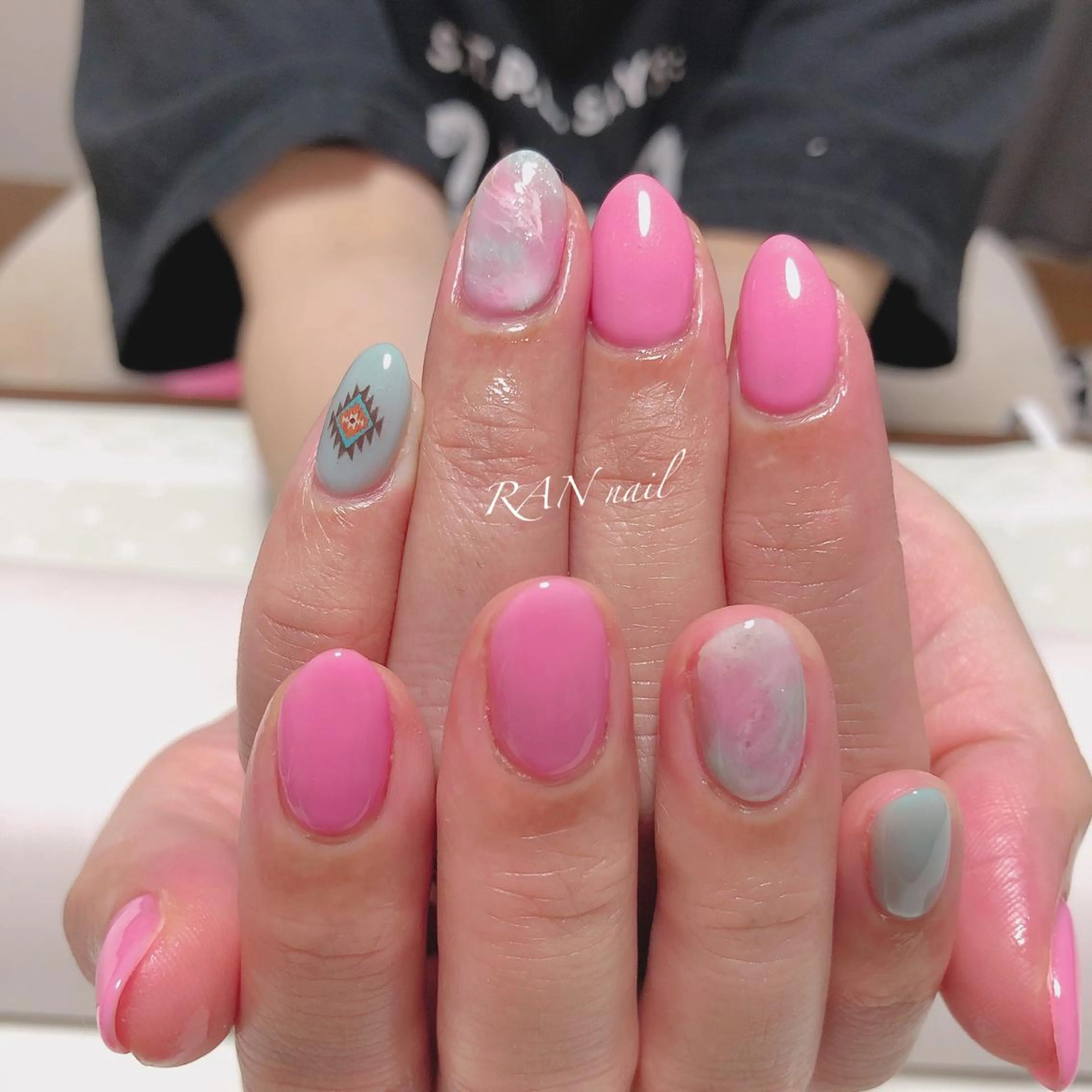 ネイル ブルー フットネイル ピンク ハンドネイル フットネイル RAN nail 〜ランネイル〜所属・RAN nailのネイルデザイン