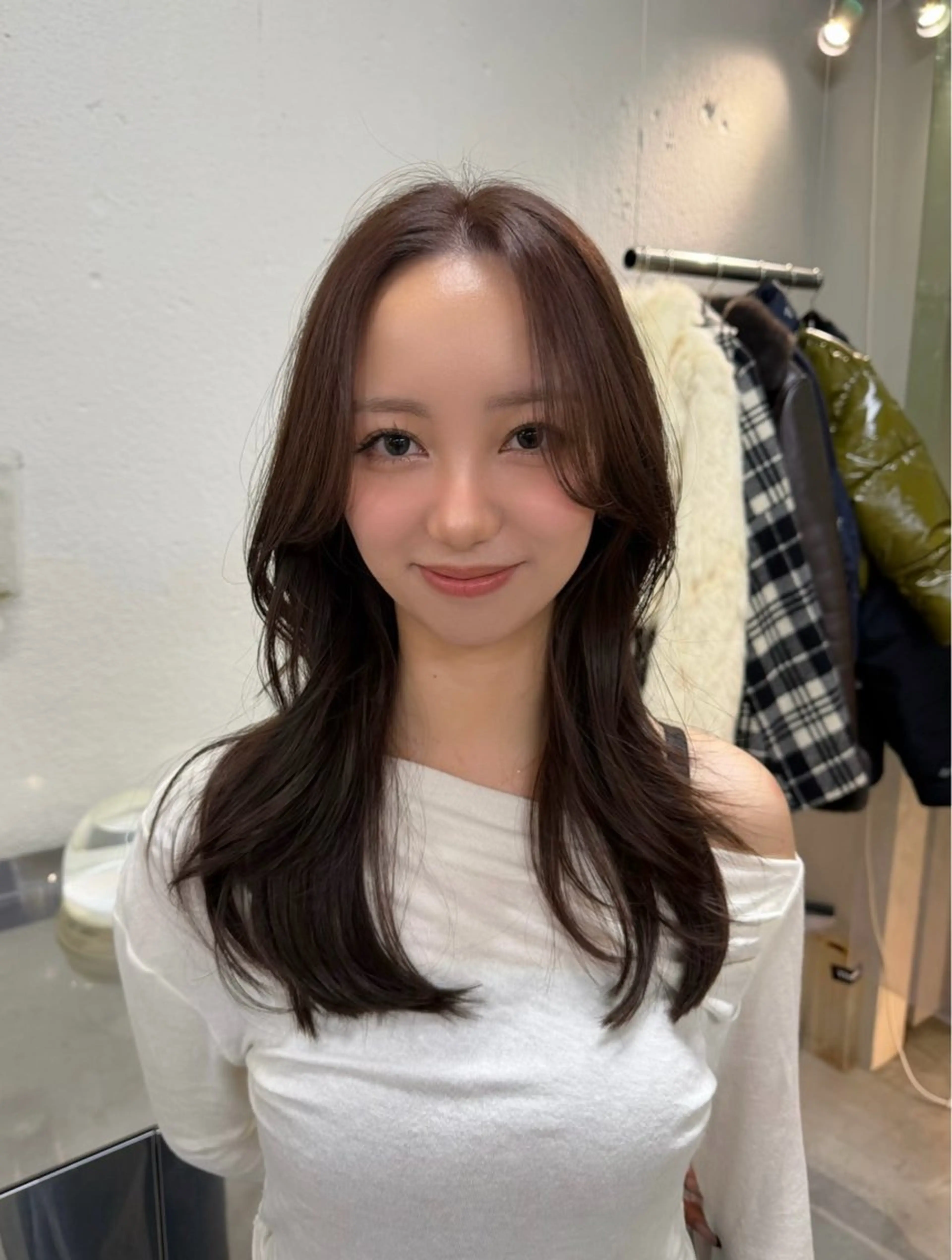 セミロング パープルカラー レイヤーカット カット ヘアカラー Junmi/ﾁｶｼﾂ /堀江のヘアスタイル