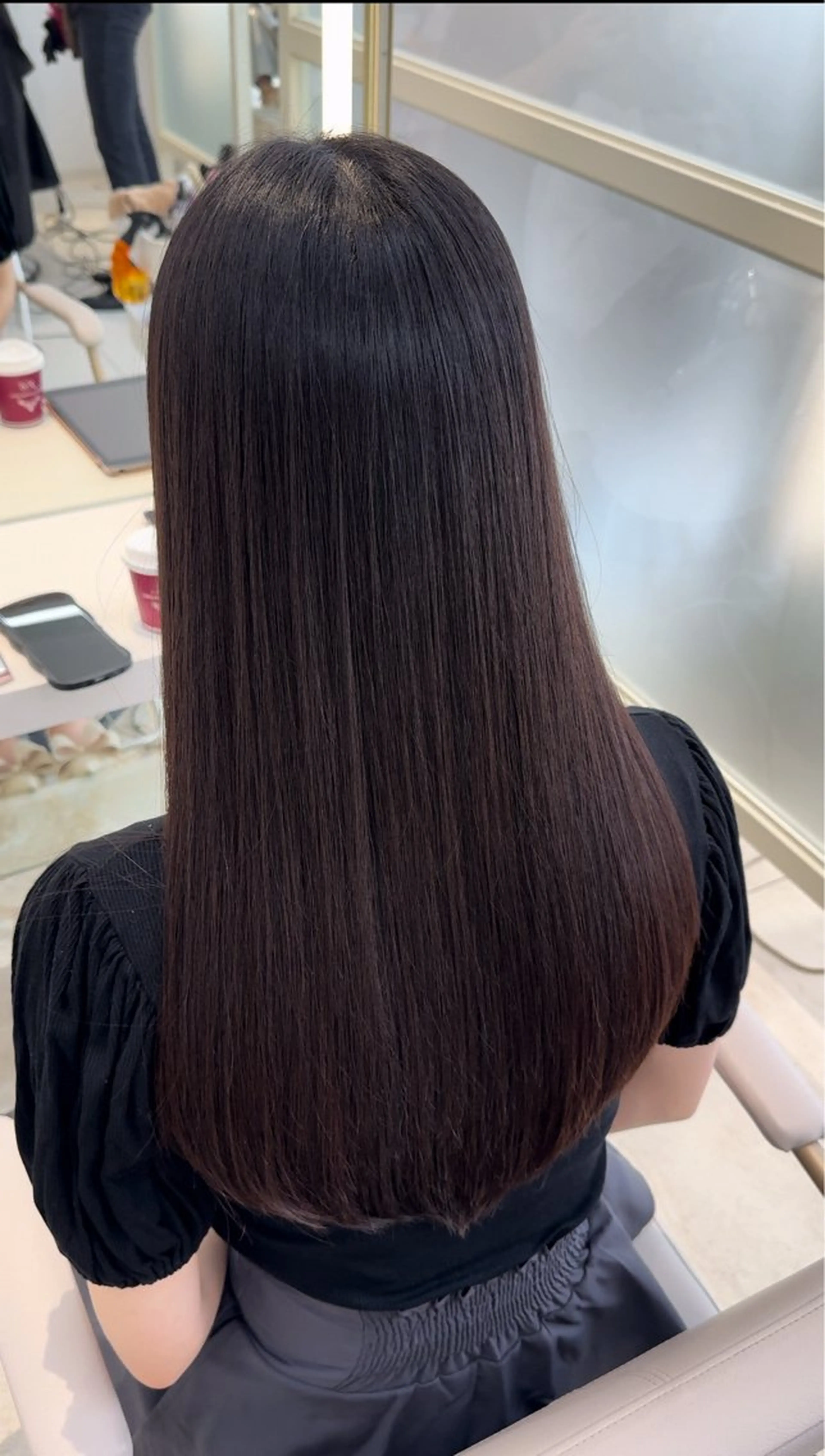 ロング 𝐑𝐞𝐨/透明感 𝐜𝐨𝐥𝐨𝐫のヘアスタイル