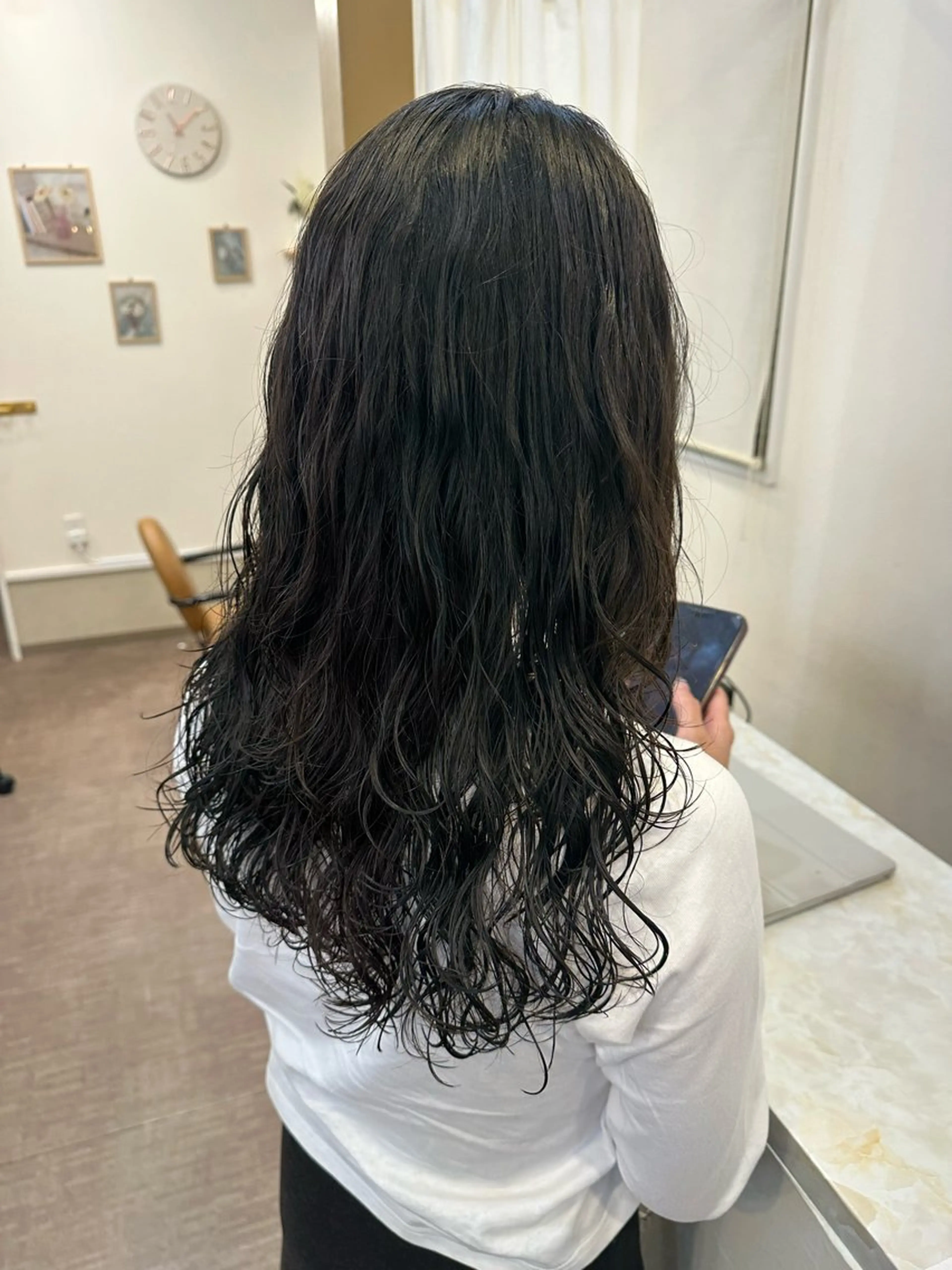 ロング カット パーマ 押川 未羽のヘアスタイル