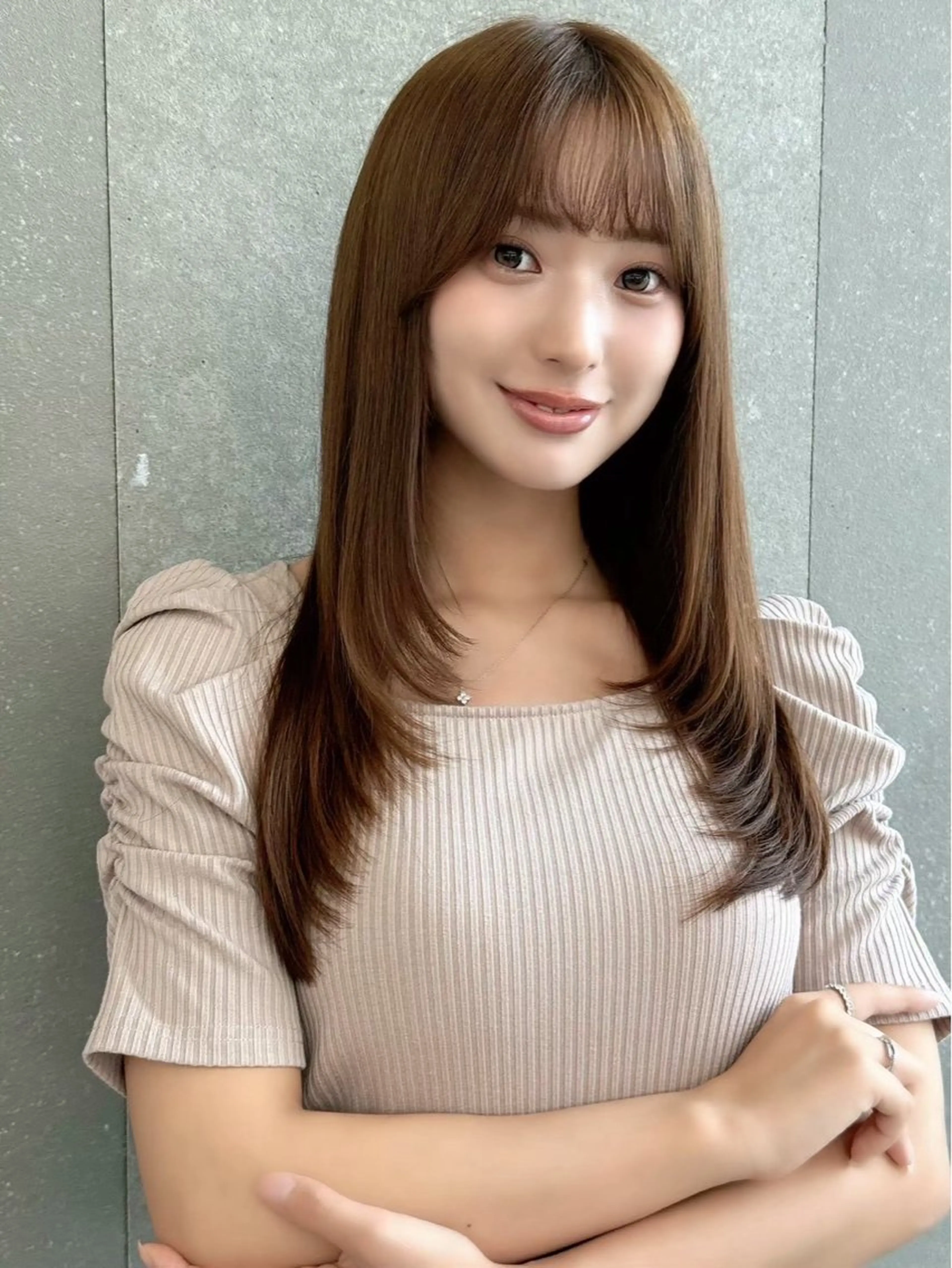 ミディアム 塚本 藍のヘアスタイル