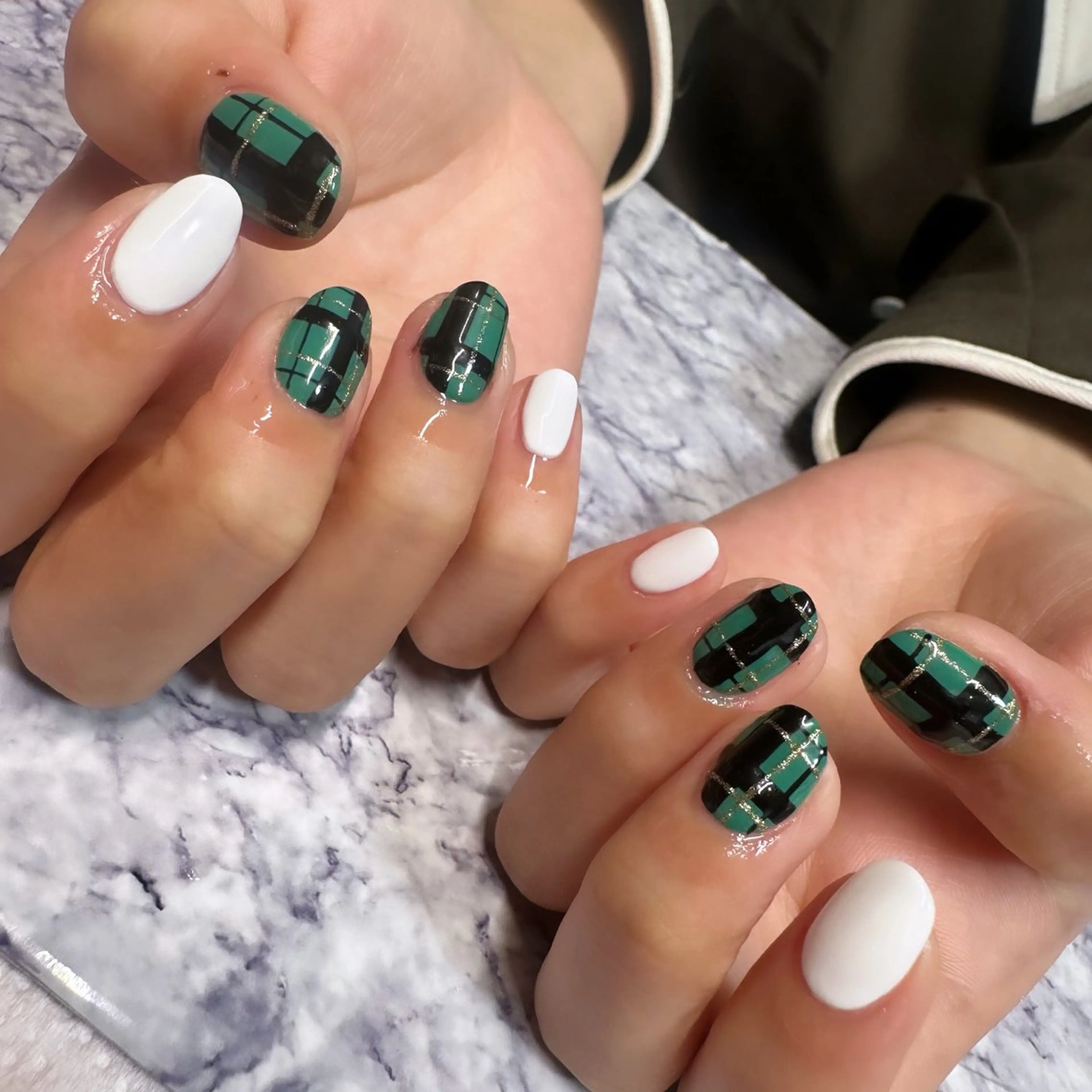 ネイル ハンドネイル Pretzels🥨 【プレッツェル】ミウのネイルデザイン