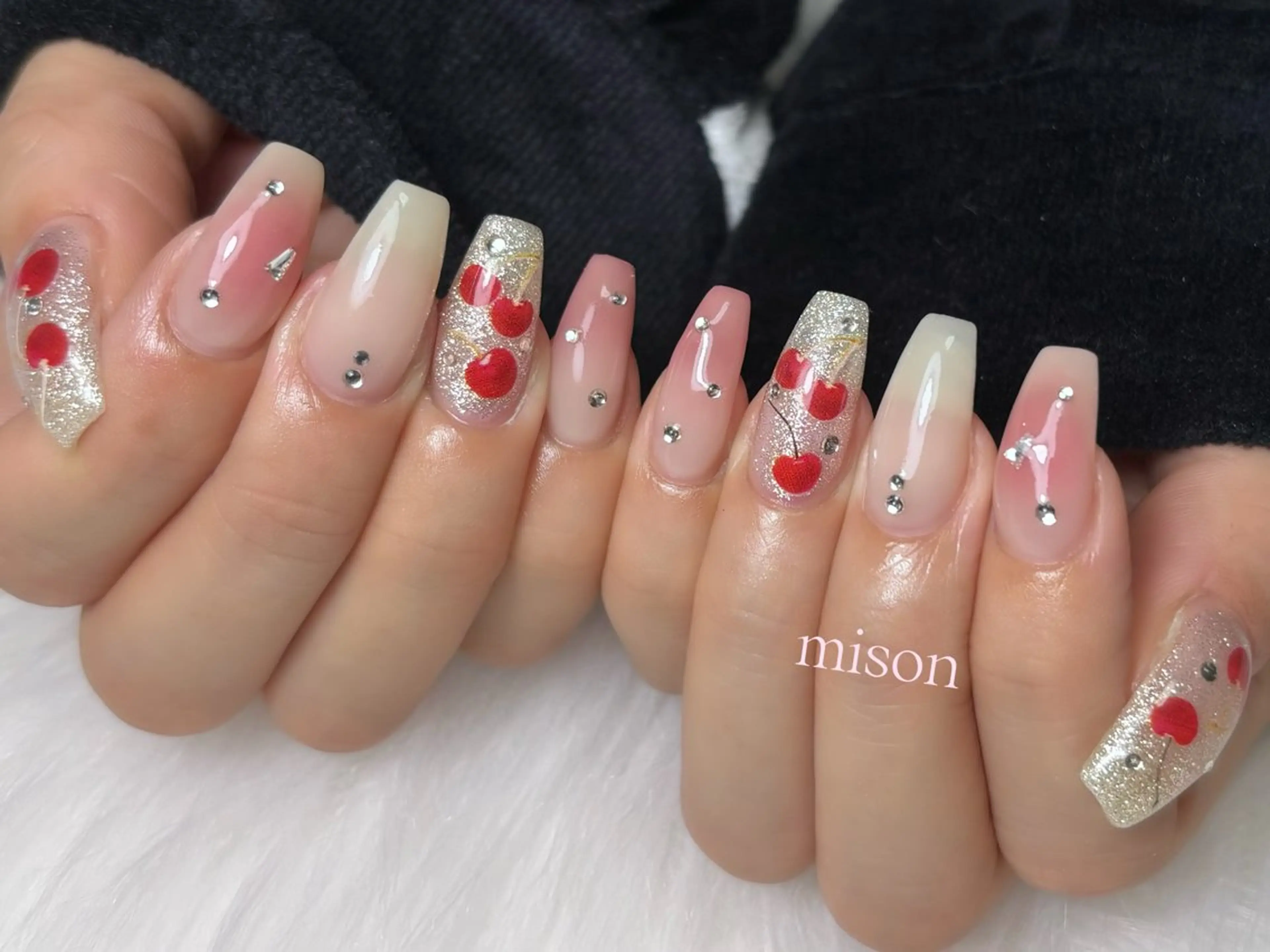 ネイル mison 安形友花のネイルデザイン