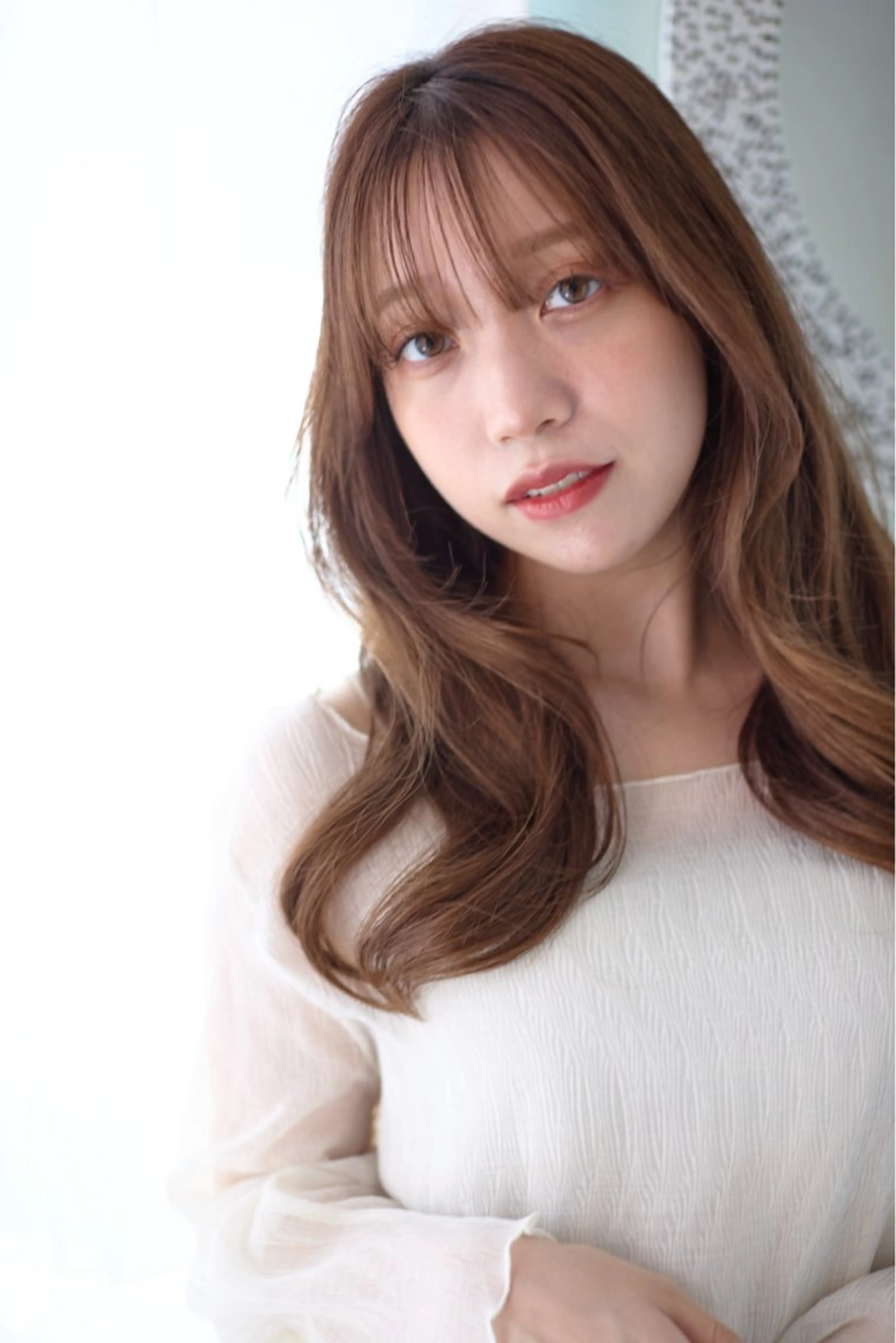 セミロング 縮毛矯正/髪質改善 継続する美髪のヘアスタイル