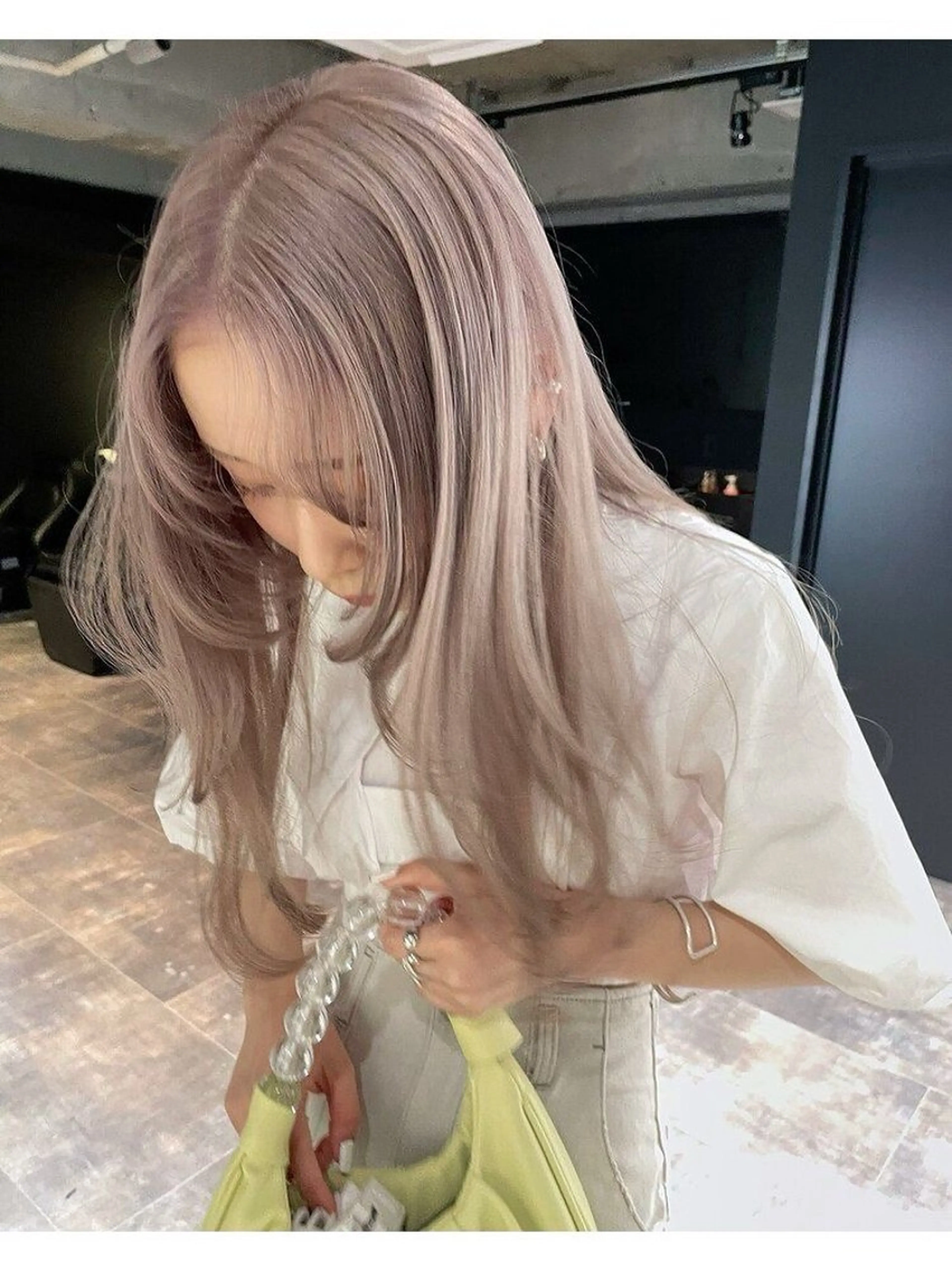 ロング カラー ベージュカラー ミルクティーベージュ ヘアカラー 【🥀履歴修正🥀】 ハイトーン職人/拓真のヘアスタイル