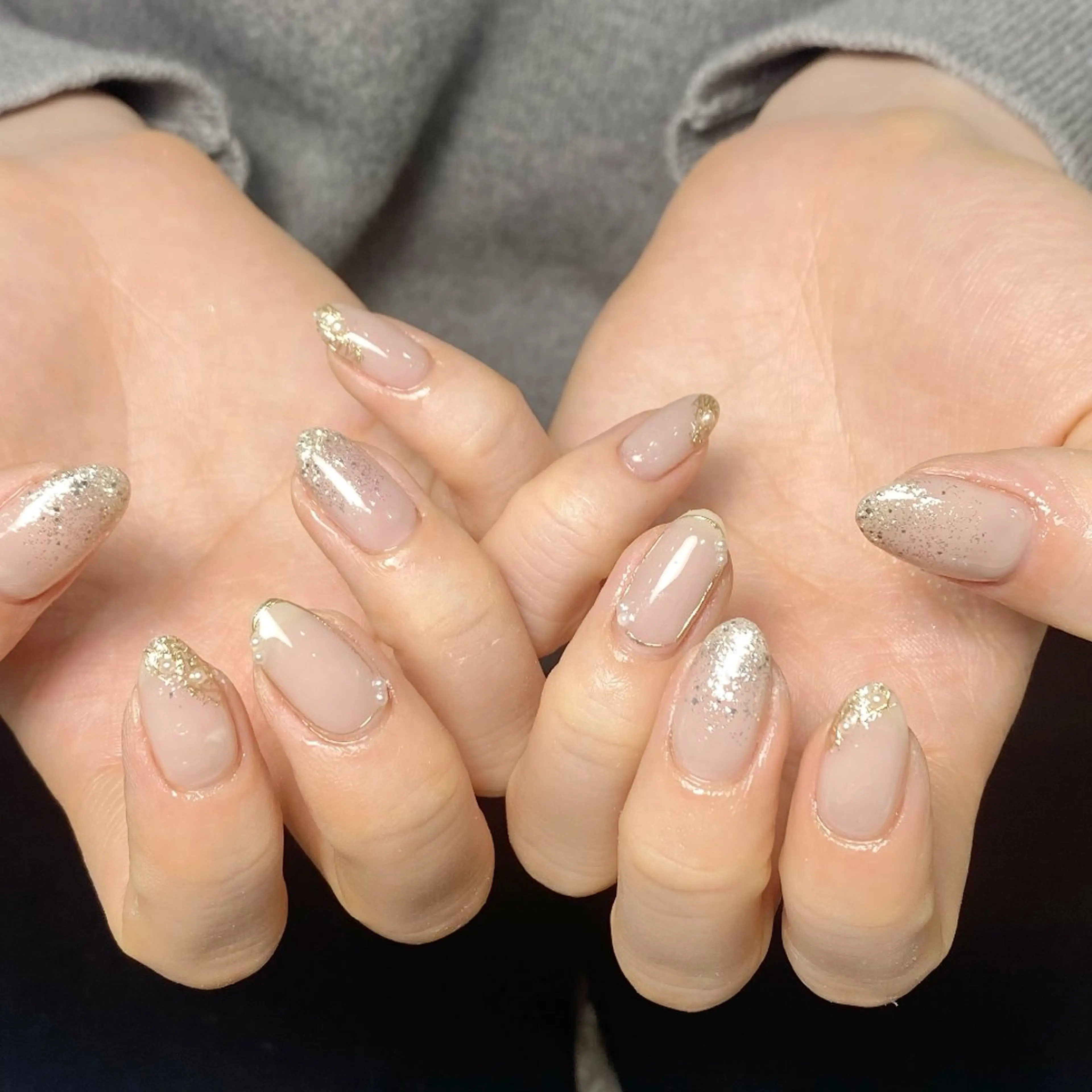ネイル チークネイル フレンチネイル ジェルネイル ガーリー キラキラネイル ハンドネイル UM Nail Salonのネイルデザイン