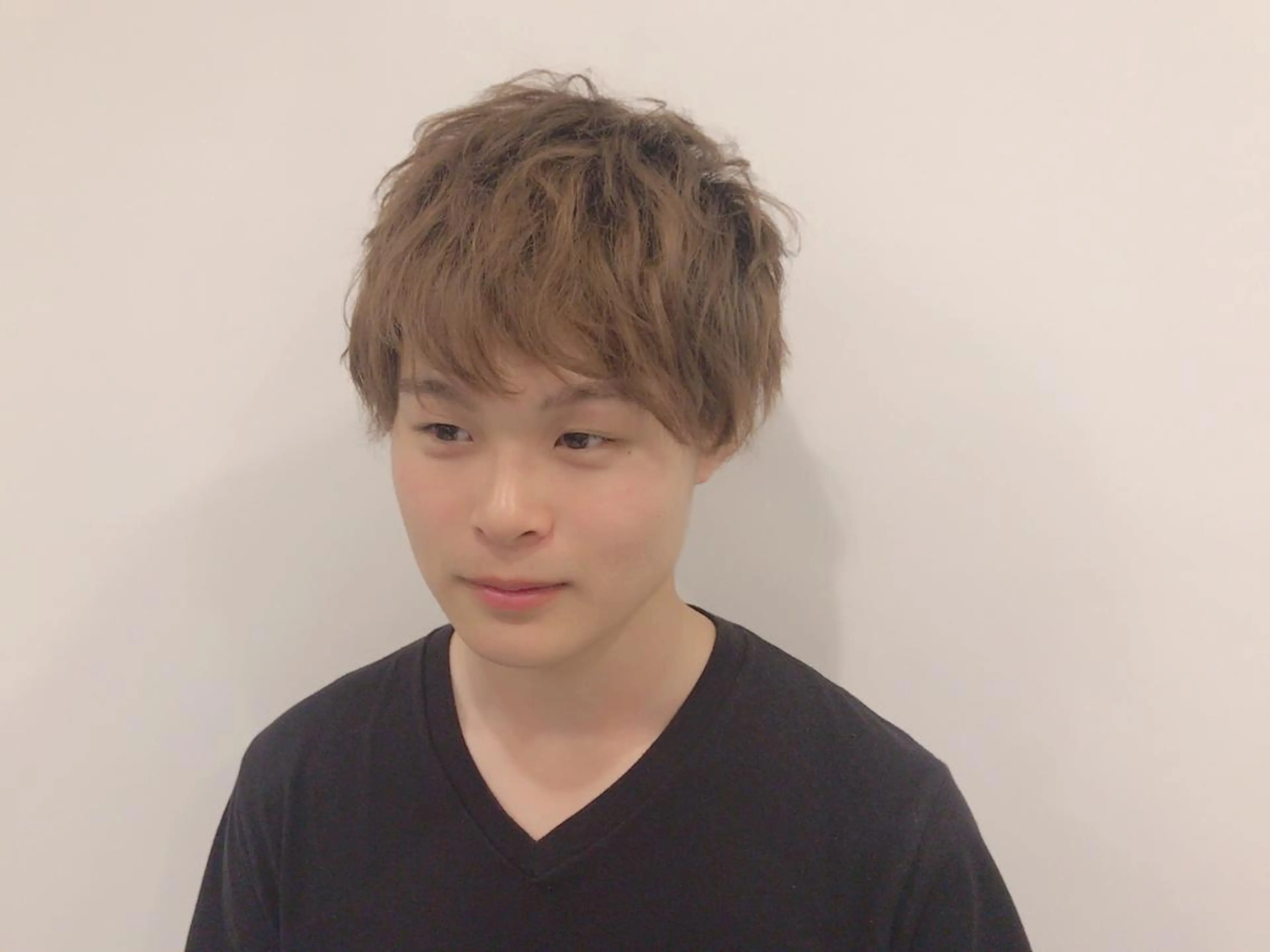 ショート カラー パーマ ヘアアレンジ メンズ カット ヘアカラー ちこ .のヘアスタイル