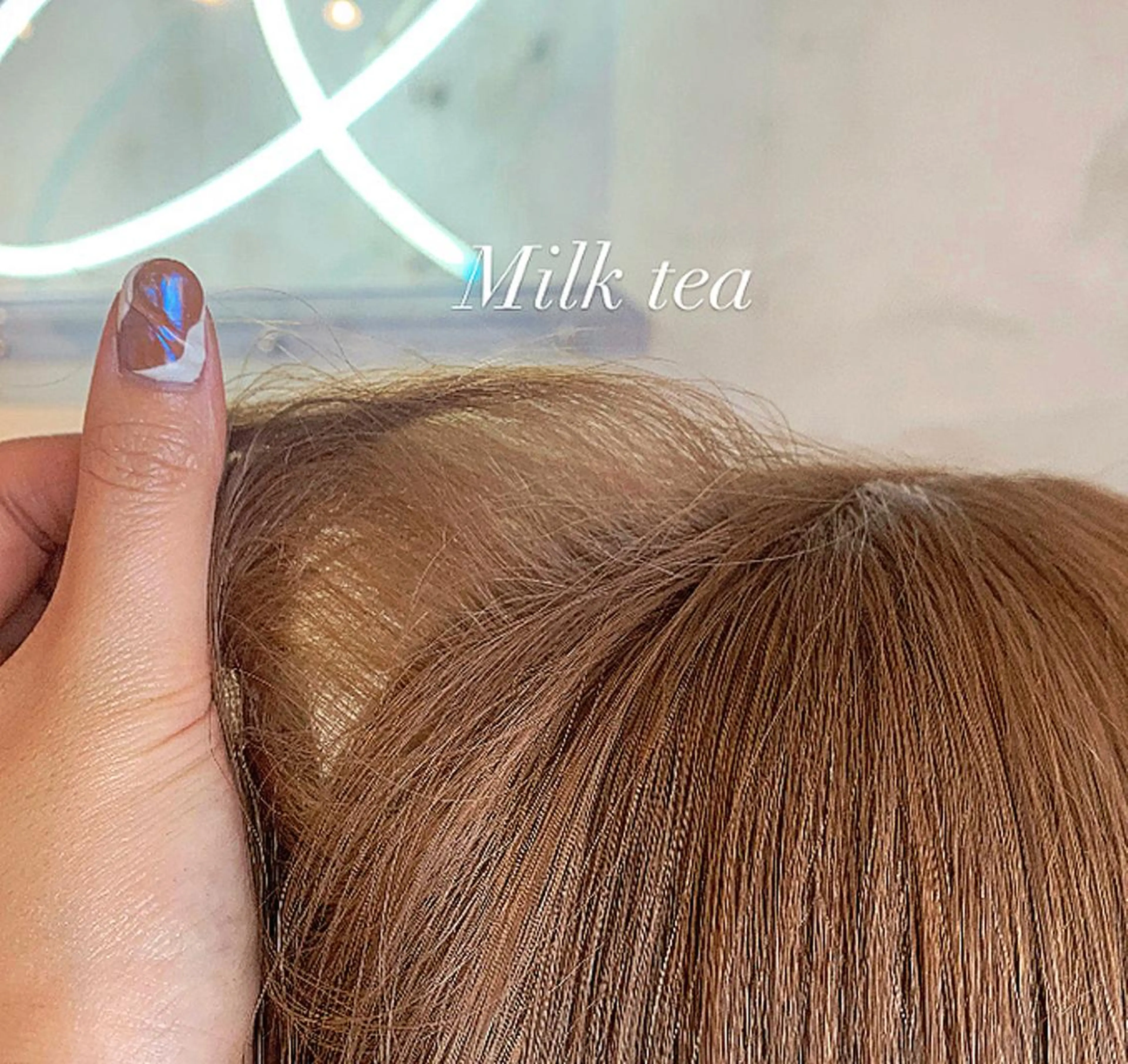 セミロング カラー murai airiのヘアスタイル