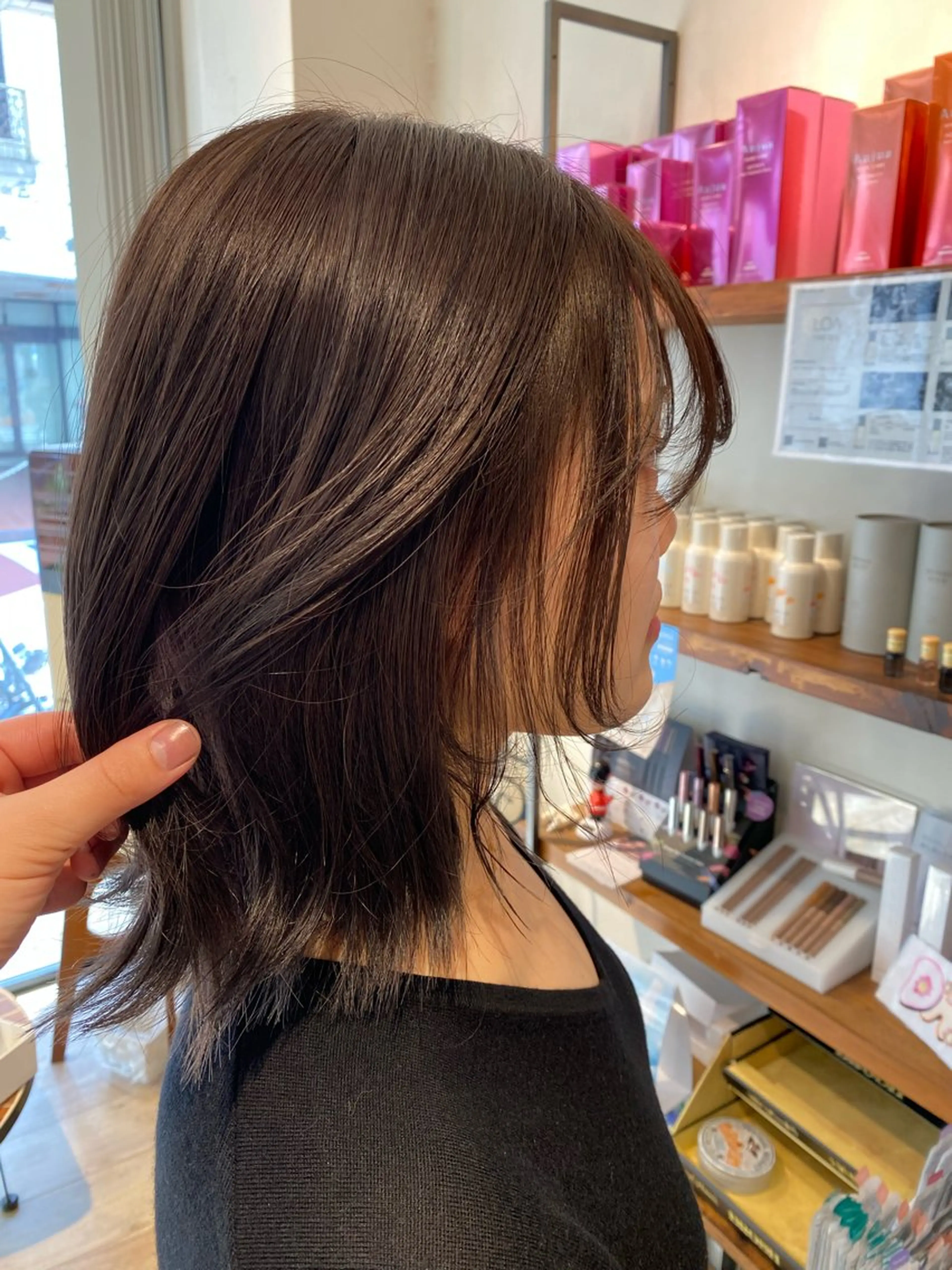 ミディアム カラー ヘアカラー ナチュラルヘア🫧 ナナミのヘアスタイル