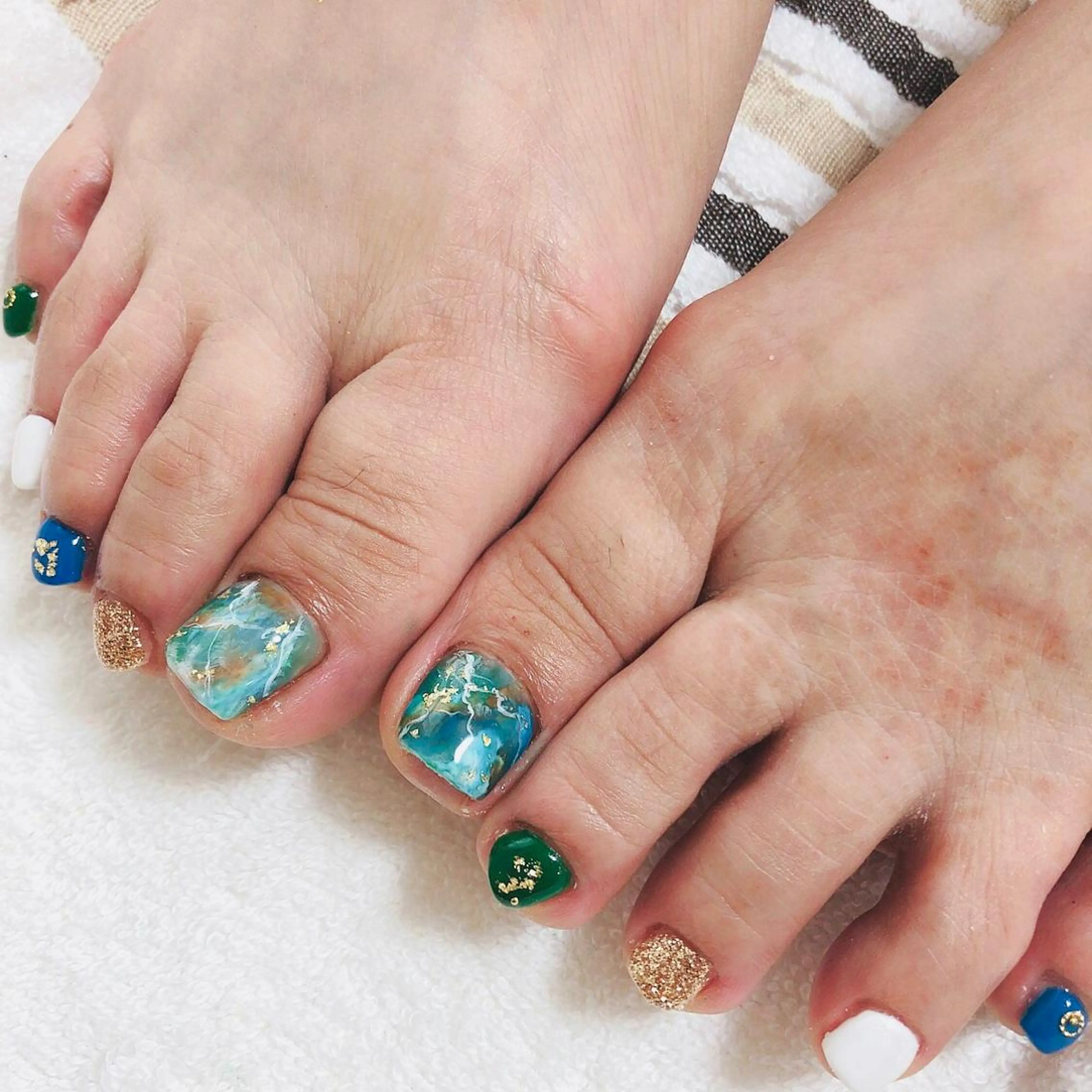 ネイル 西岡 杏のネイルデザイン