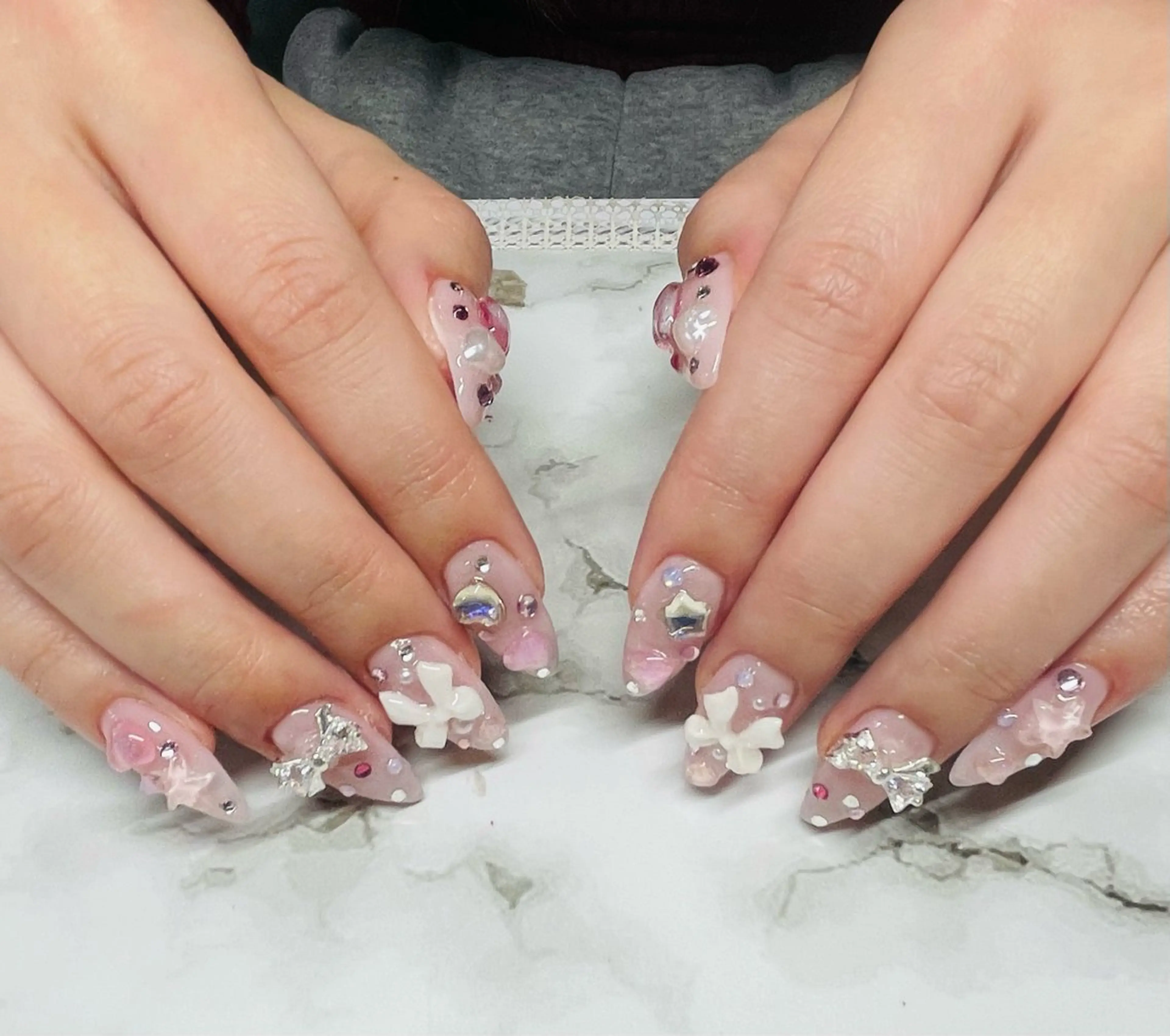 ネイル 長さ出し ストーンネイル Star Beautyのネイルデザイン