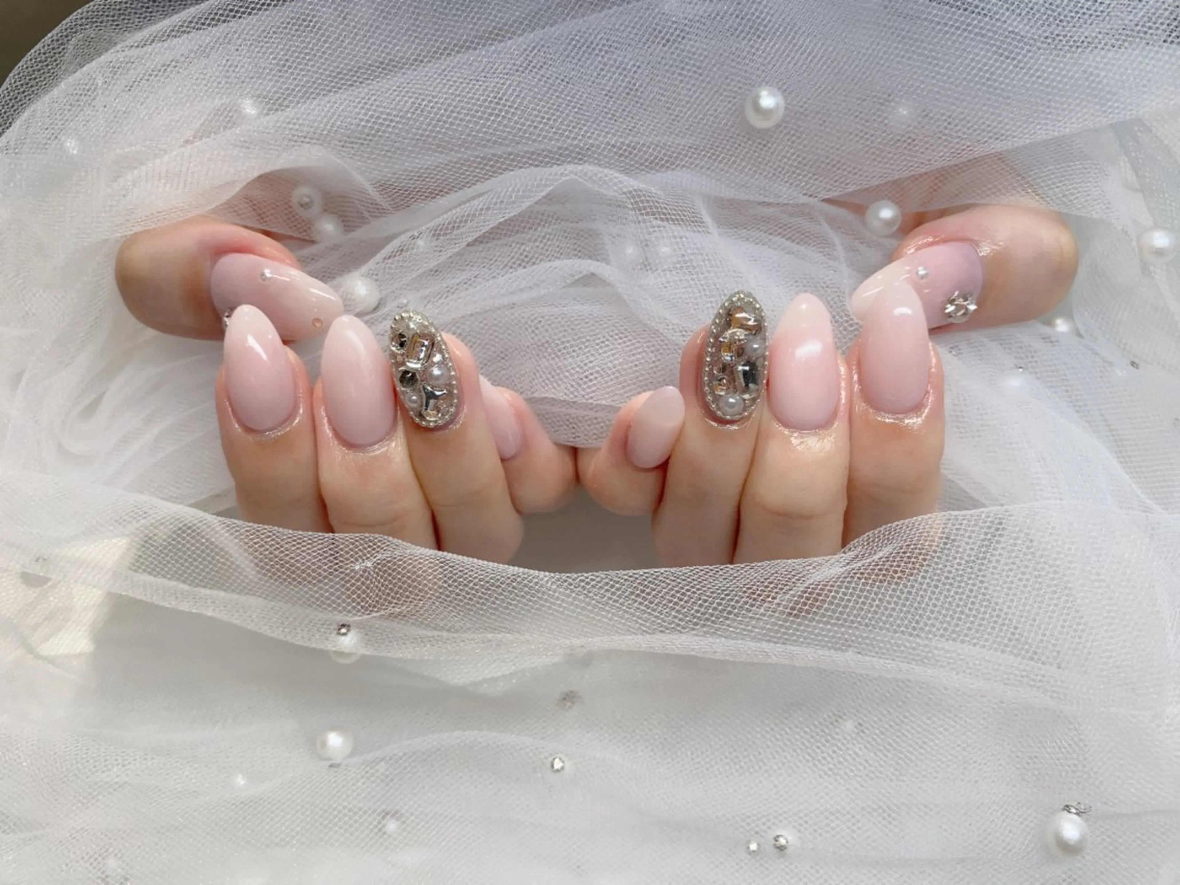 ネイル I-nailロング /ワンホン/キラキラのネイルデザイン