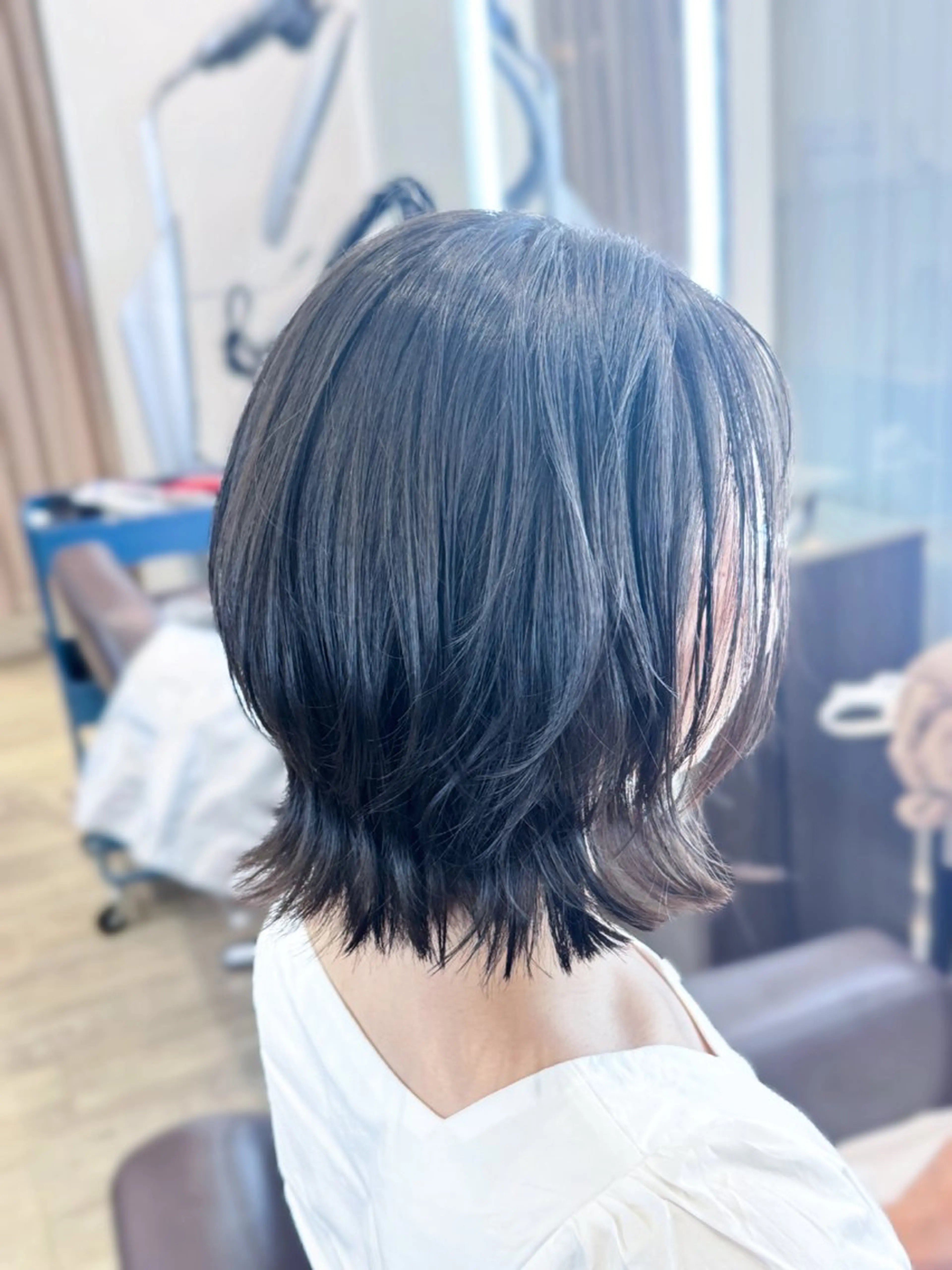 ミディアム 周 静のヘアスタイル