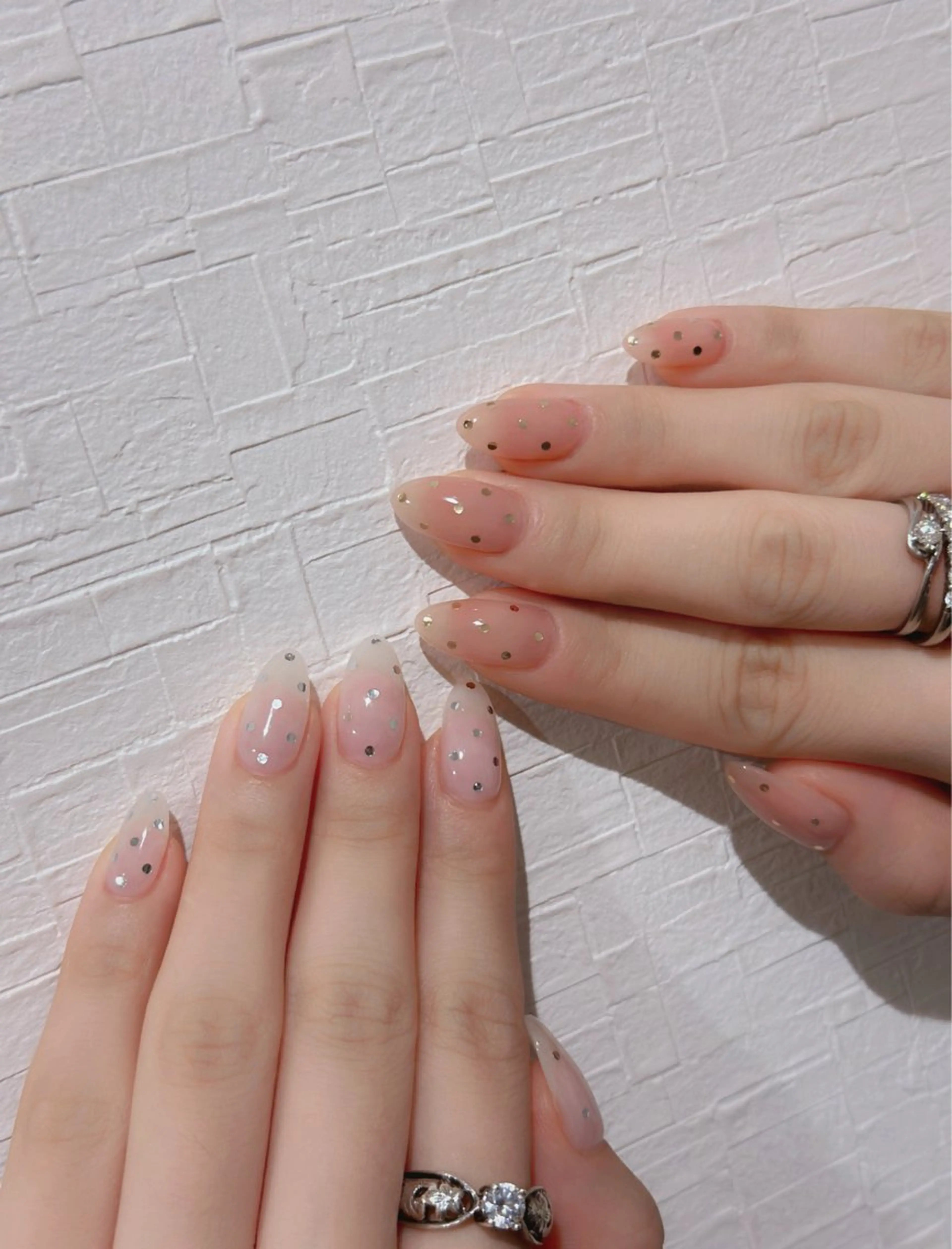 ネイル オーロラネイル 長さ出し フットネイル ラメ(グリッター) ラメグラデーション ハンドネイル 👍thumbs up nail👍のネイルデザイン