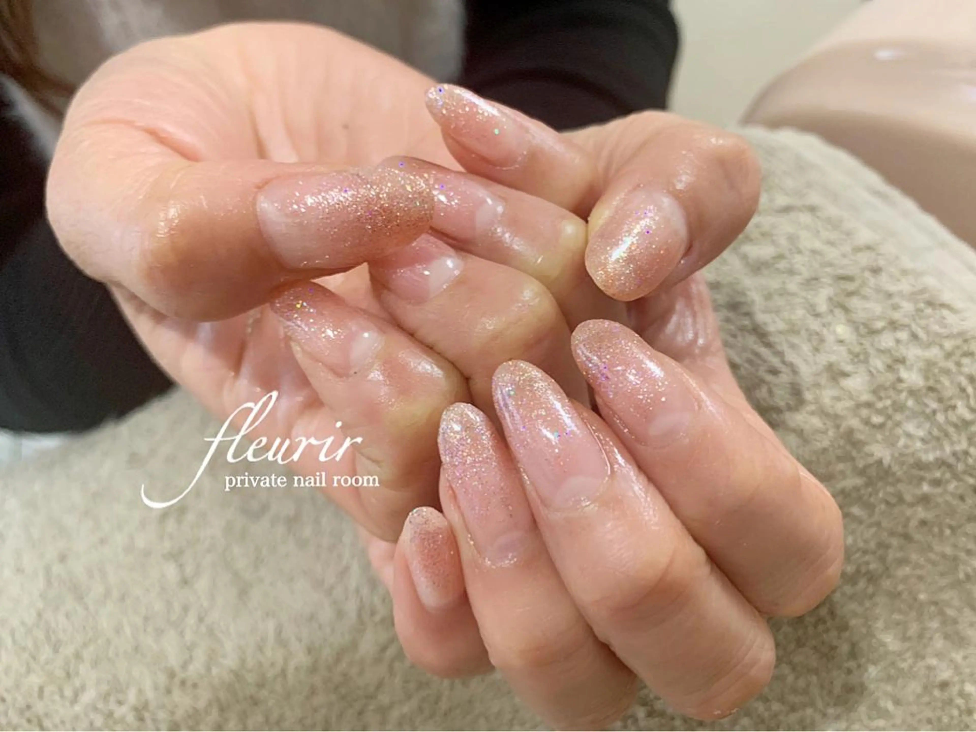 ネイル グラデーション ラメ(グリッター) ラメグラデーション ピンク パープル フルリール 【プライベートサロンのネイルデザイン